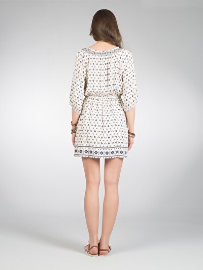 COLINS белый женский платья COLINS белый женский платья<br>Пол: женский; Цвет: белый; Размер INT: S;
