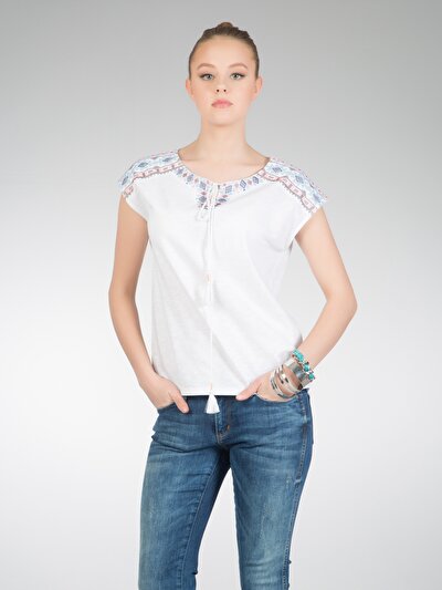 COLINS белый женский футболки короткий рукав COLINS белый женский футболки короткий рукав<br>Пол: женский; Цвет: белый; Размер INT: L;