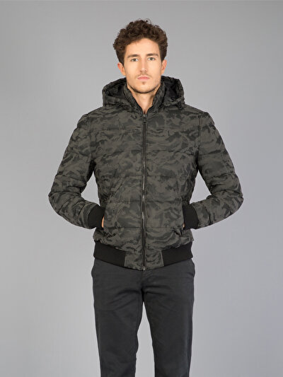 COLINS антрацит мужской куртки COLINS антрацит мужской куртки<br>Пол: мужской; Цвет: темный антрацит; Размер INT: XL;