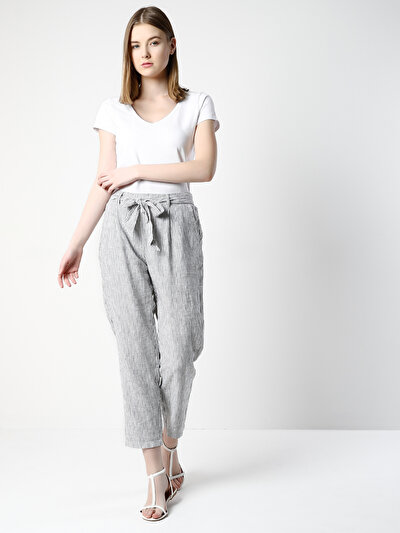 COLINS белый женский брюки COLINS белый женский брюки<br>Пол: женский; Цвет: белый; Размер INT: S;