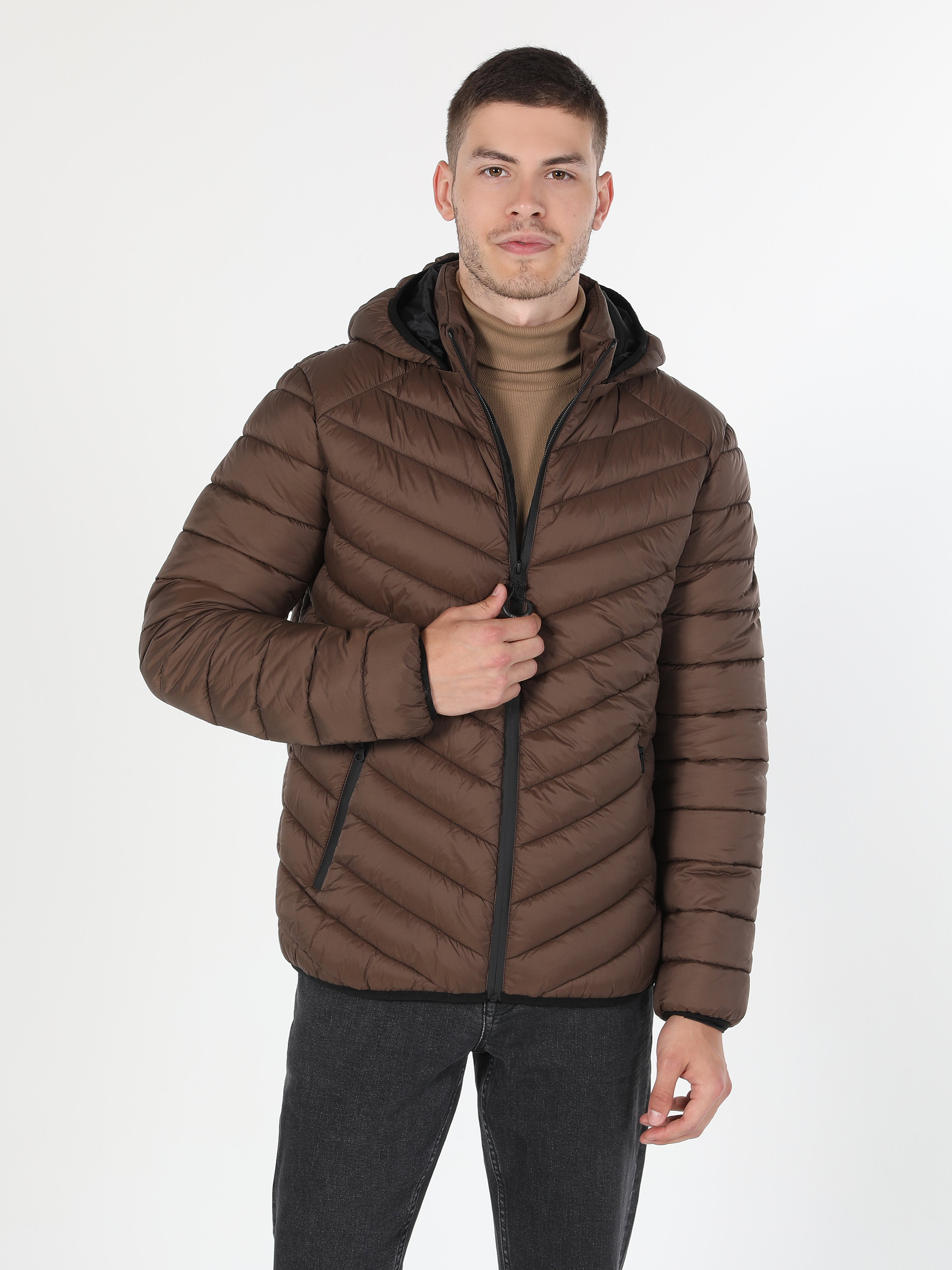 Показать информацию о Slim fit мужское коричневое пальто
