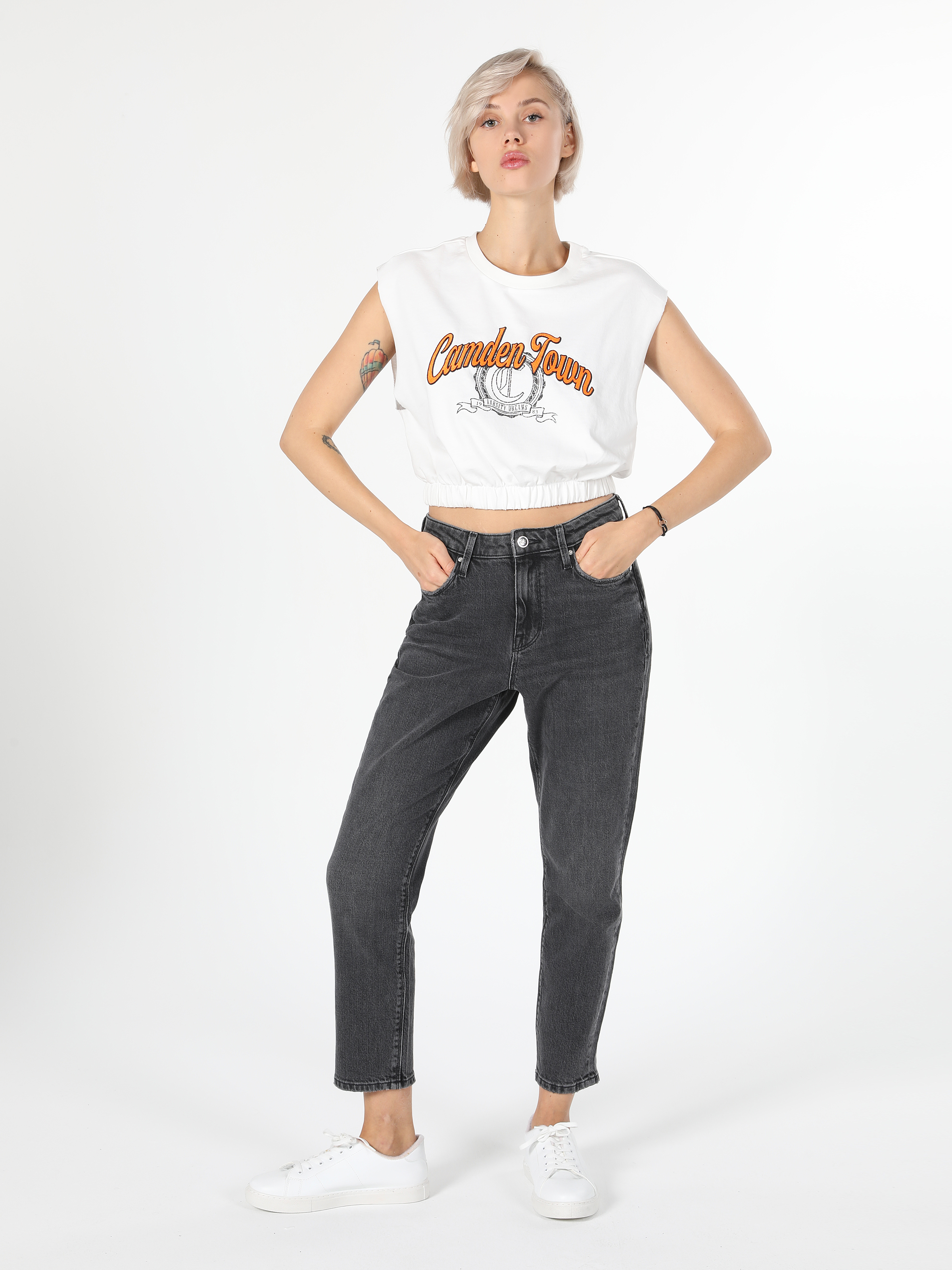 Показать информацию о Женские черные джинсы slim fit средняя посадка узкий крой