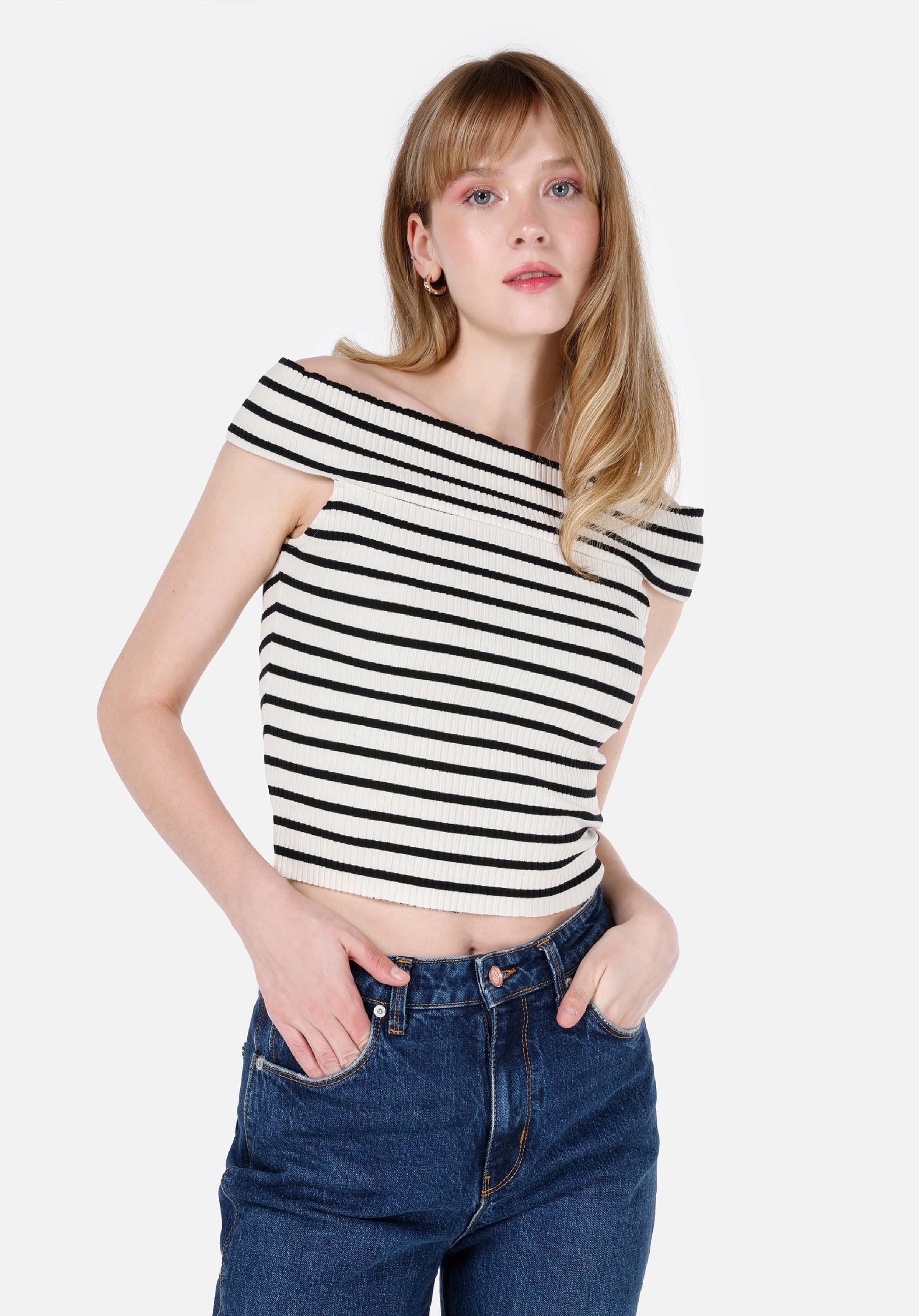 Показать информацию о Slim fit лодочка воротник женская черная футболка с коротким рукавом