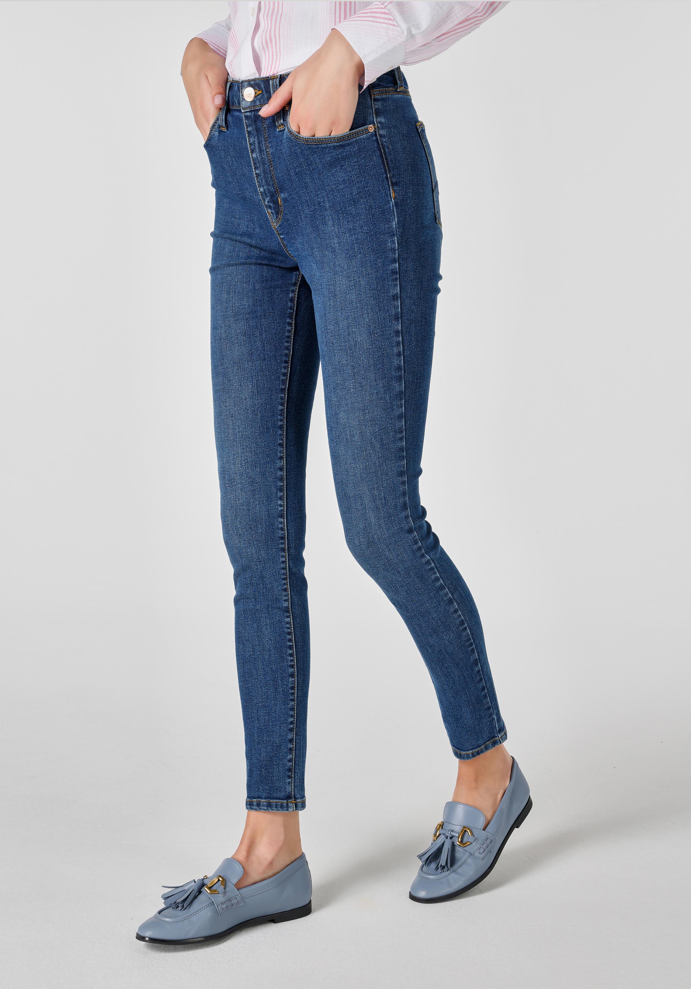 Показать информацию о Super slim fit mid waist супер тонкие женские джинсы цвета индиго