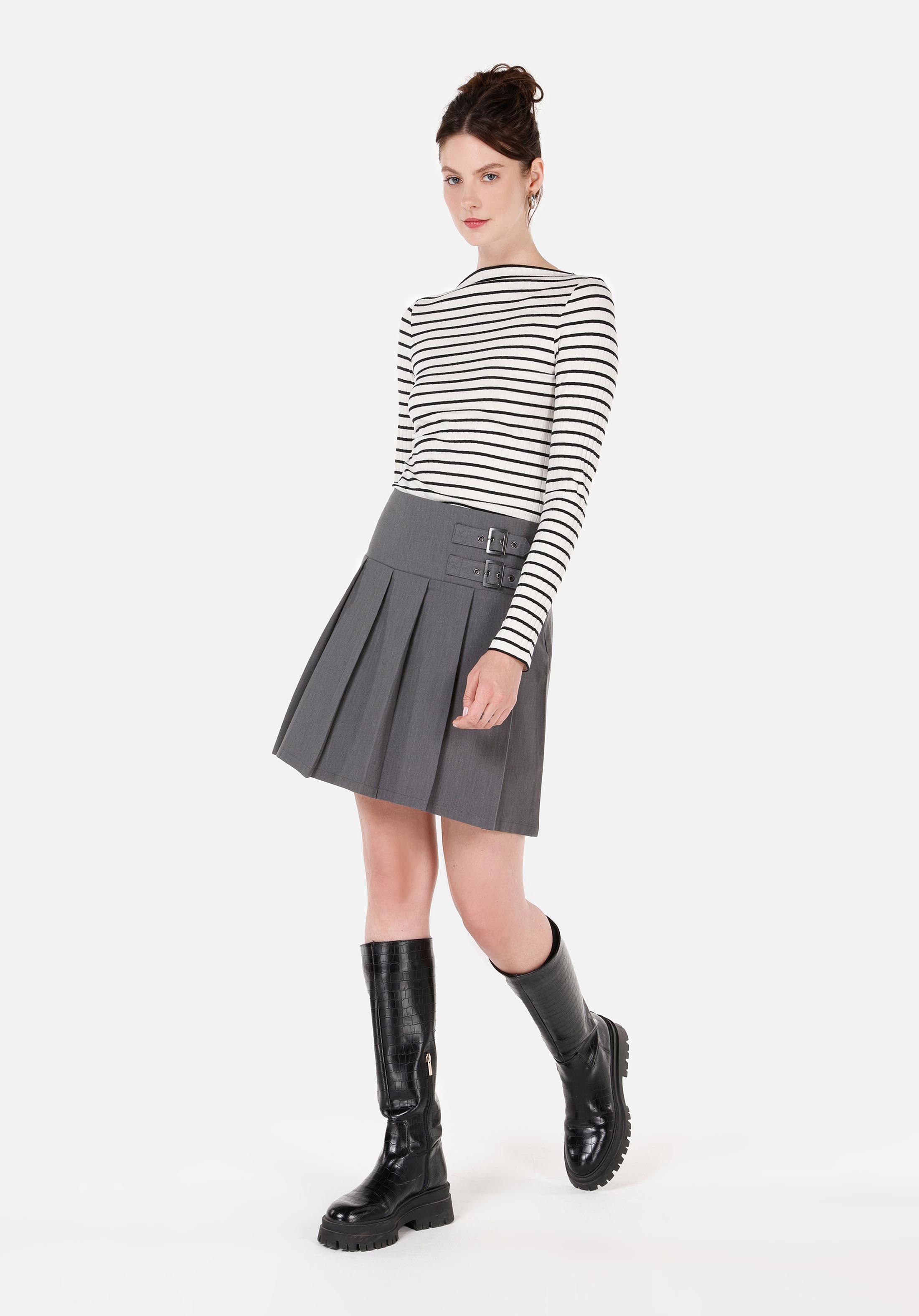 Показать информацию о Slim fit лодочка воротник женская белая футболка с длинным рукавом