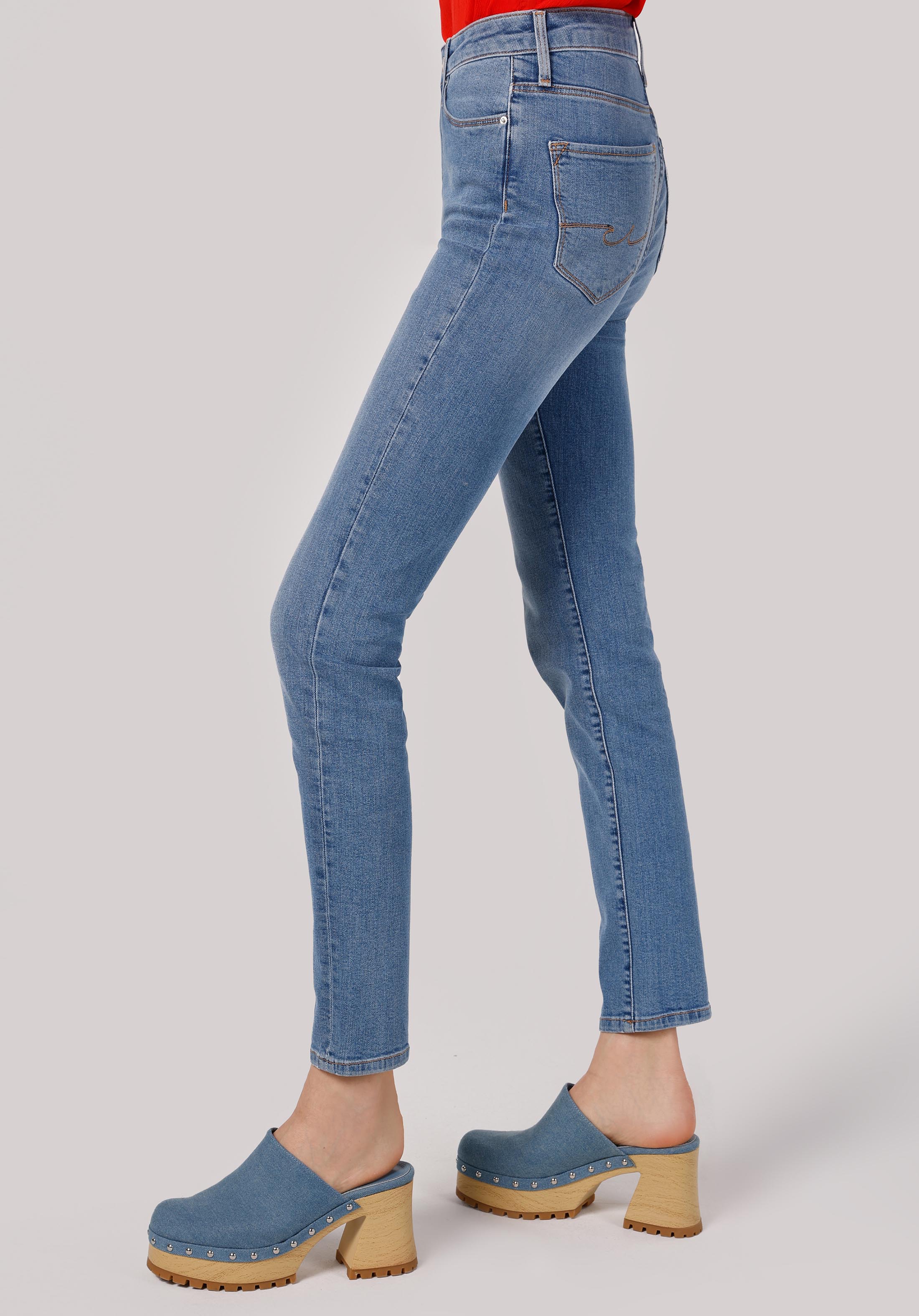Показать информацию о Женские джинсы деним slim fit прямые средняя посадка