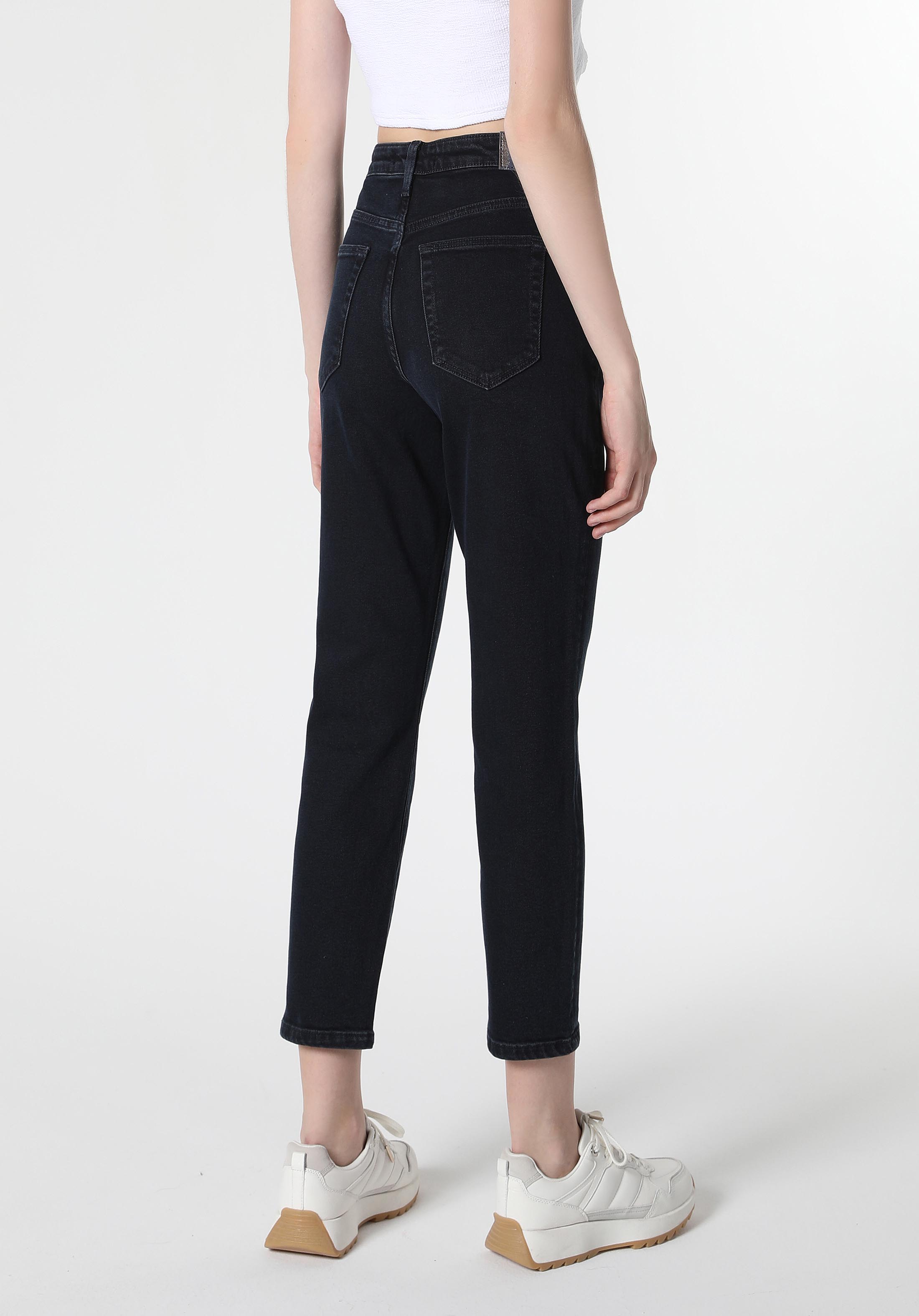 Показать информацию о Женские джинсы деним slim fit средняя посадка