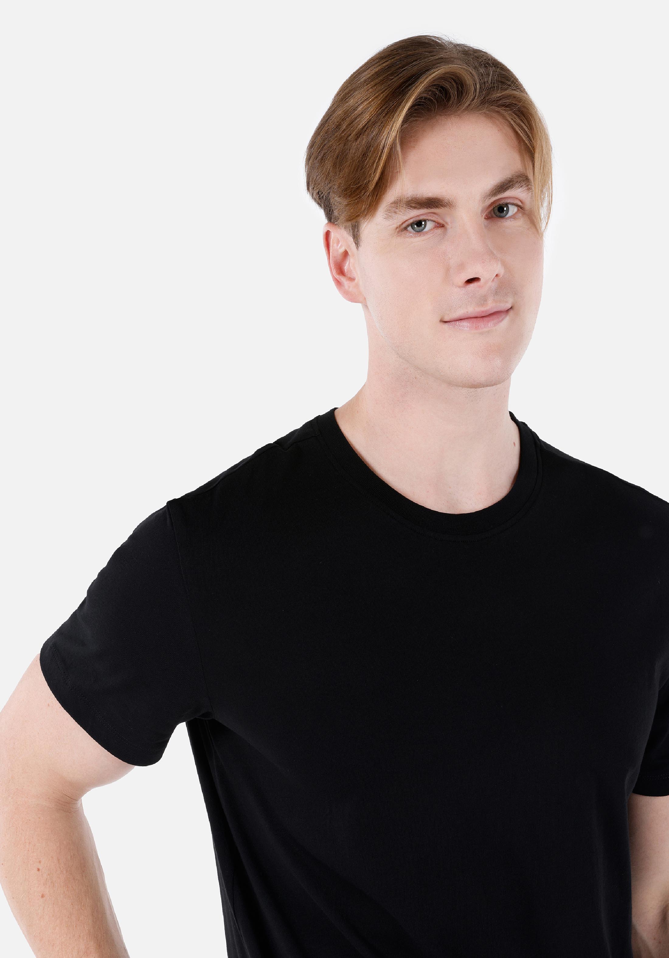 Показать информацию о Comfort fit прямая мужская футболка с круглым вырезом и коротким рукавом