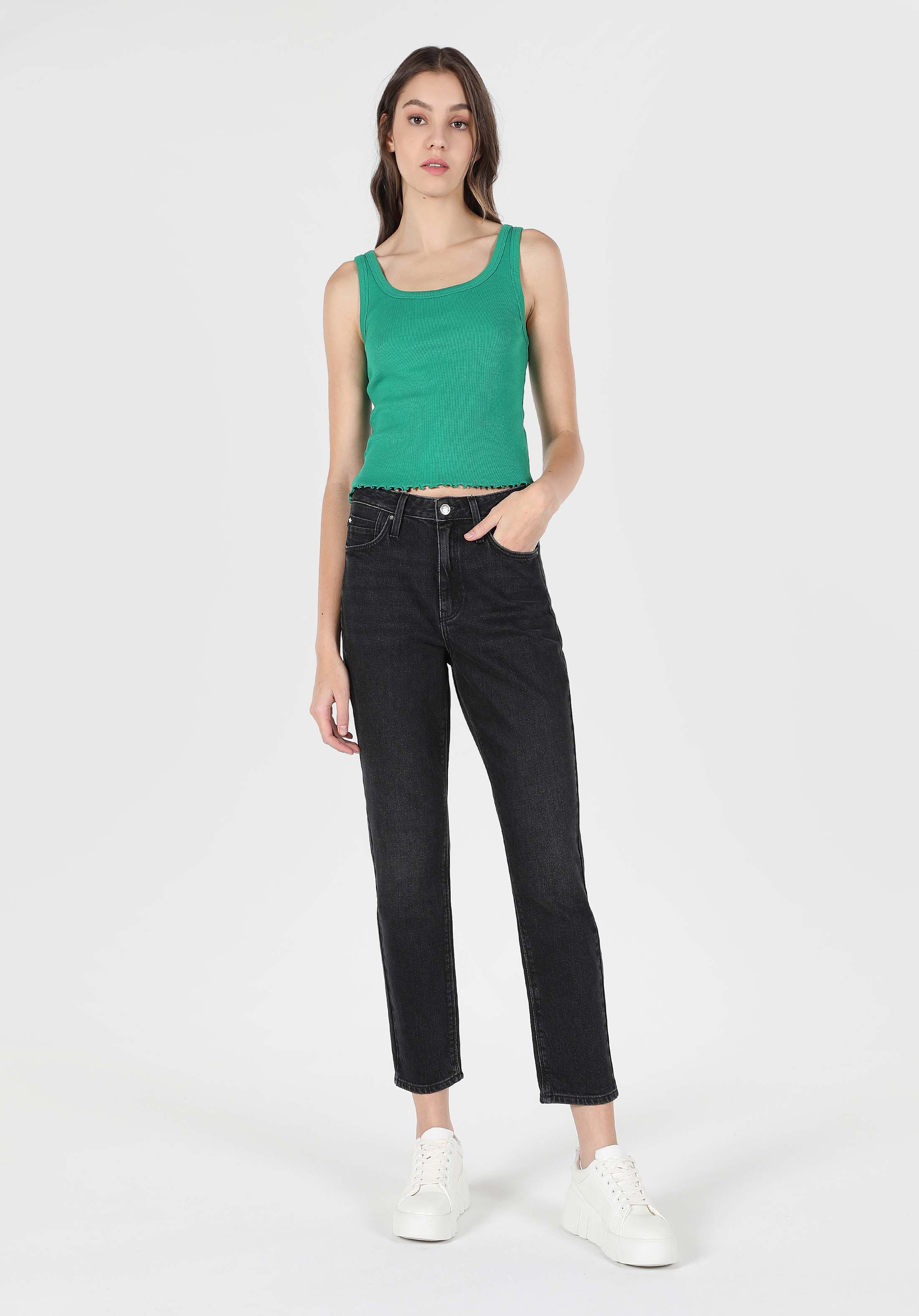 Показать информацию о Slim fit средняя талия женские черные джинсы зауженный штанин