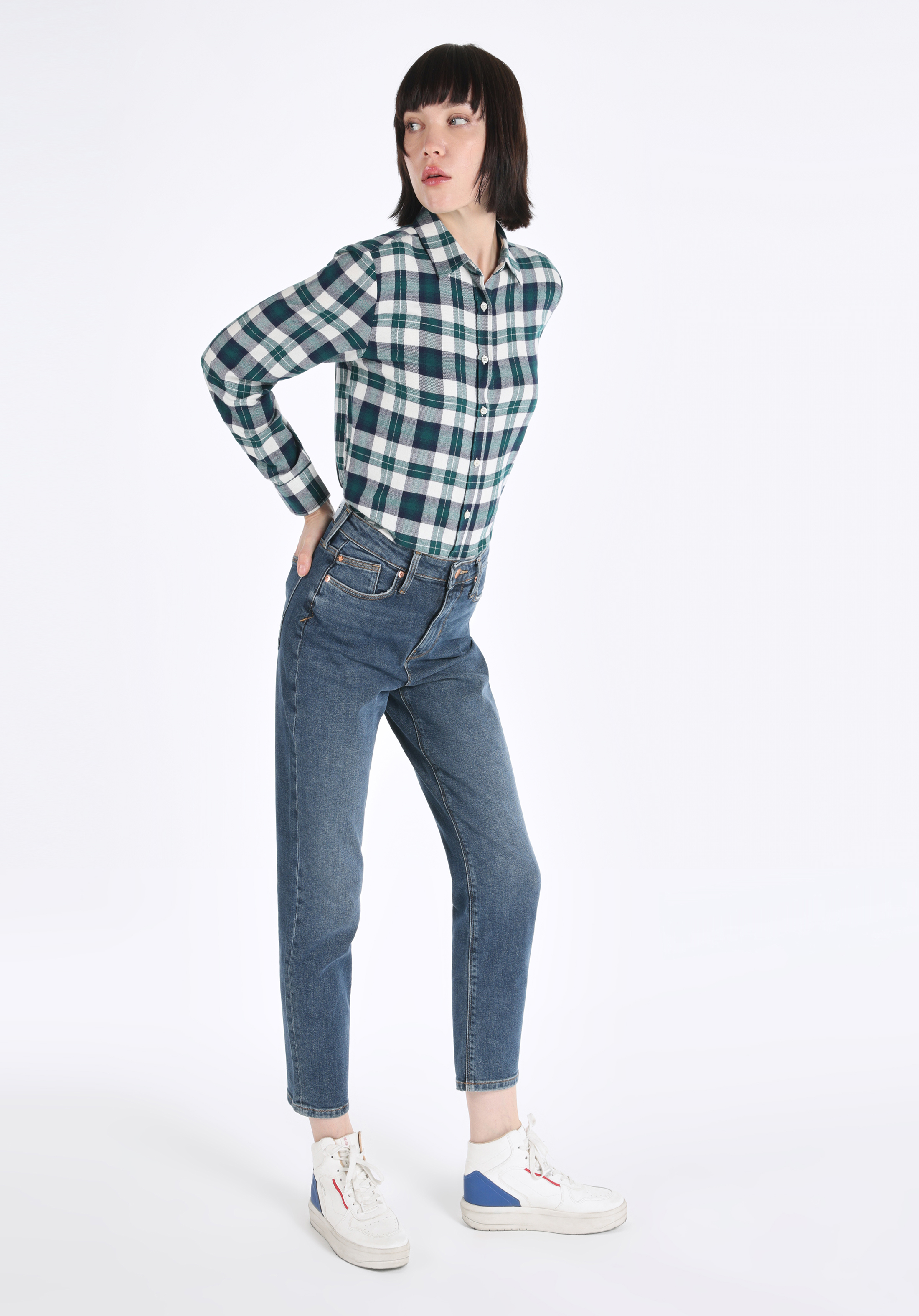 Показать информацию о Slim fit средняя талия узкие женские джинсы цвета индиго