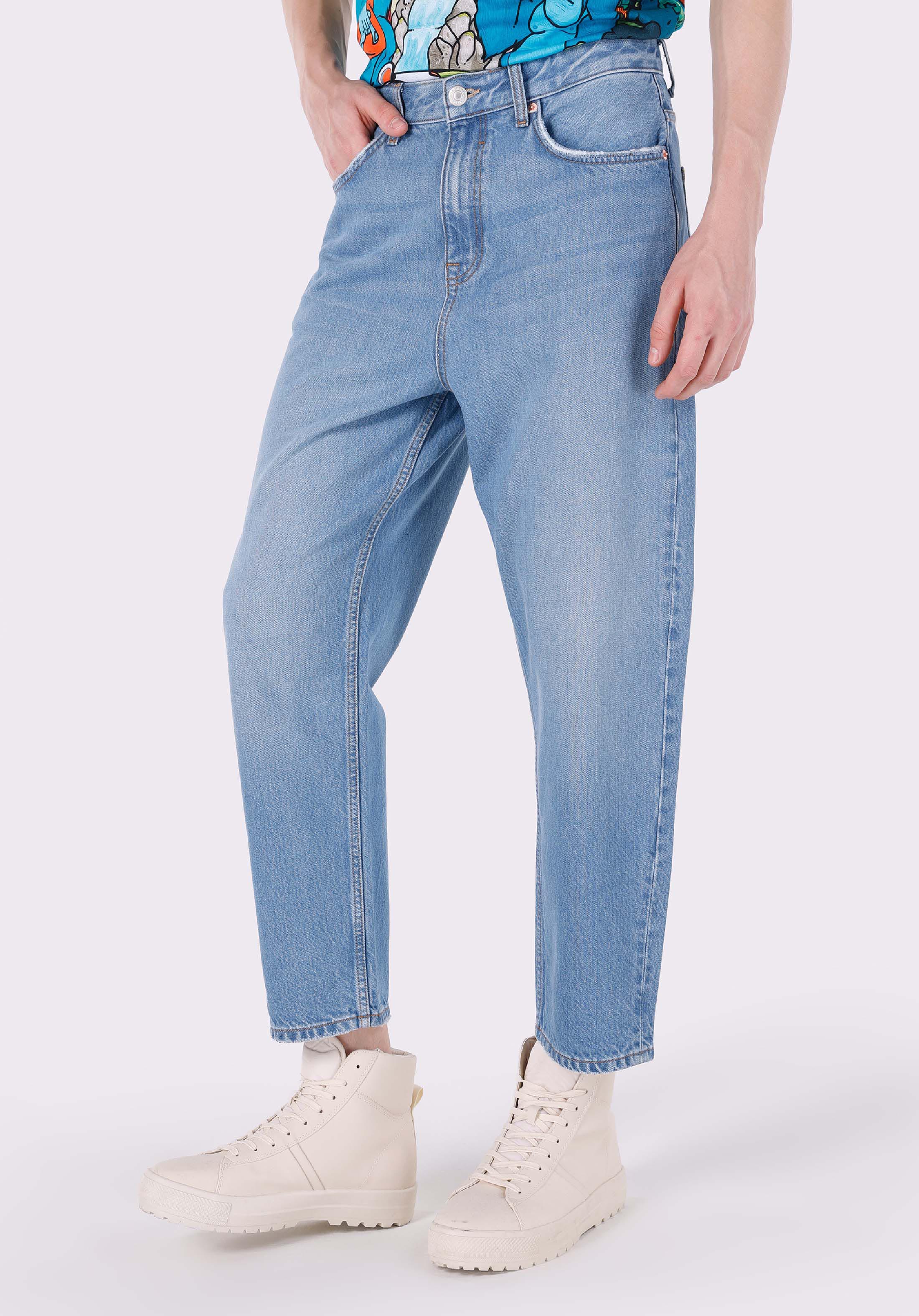 Показать информацию о Мужские джинсы loose relaxed fit с заниженной посадкой, укороченные