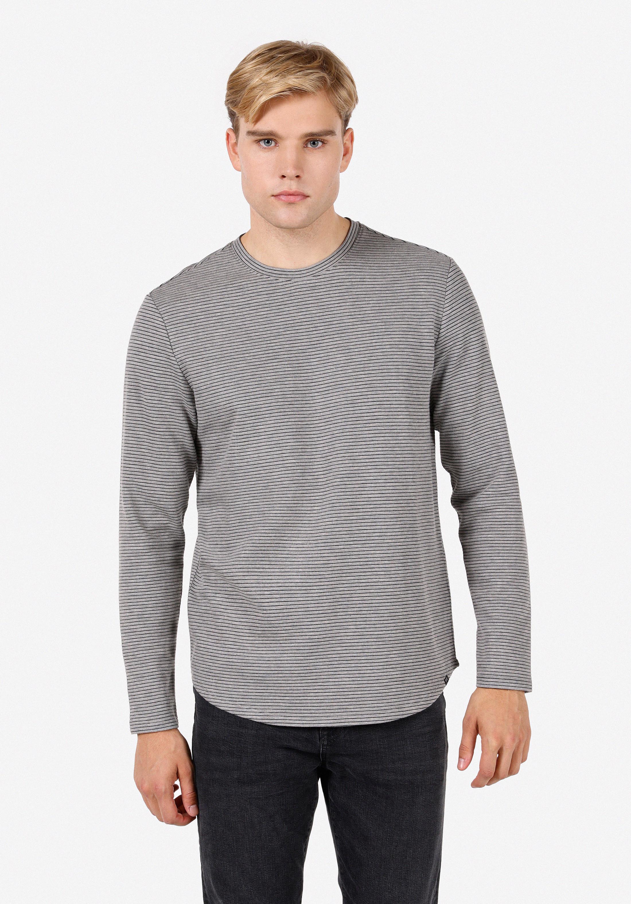 Показать информацию о Мужская Футболки Длинный Рукав