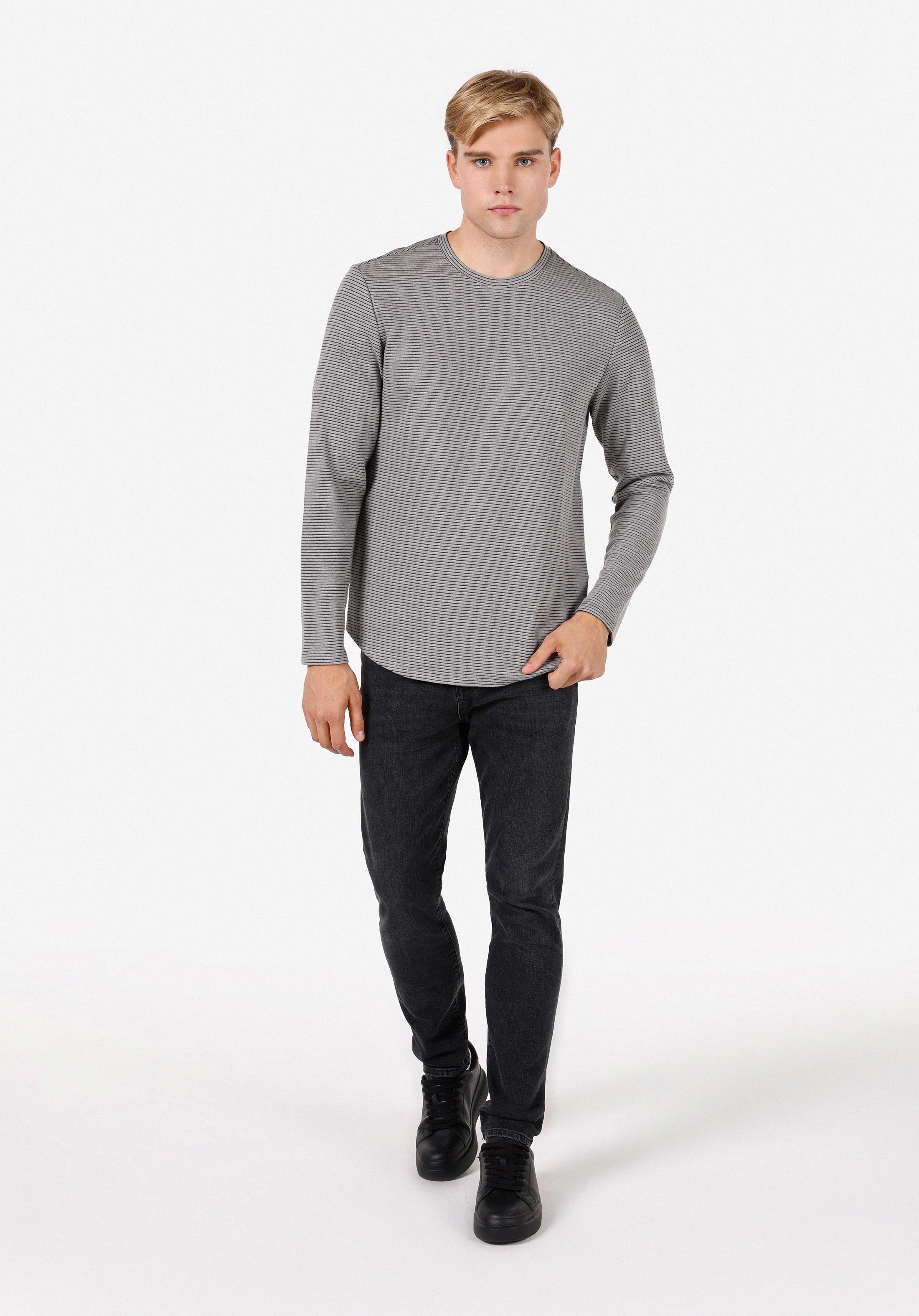 Показать информацию о Мужская Футболки Длинный Рукав