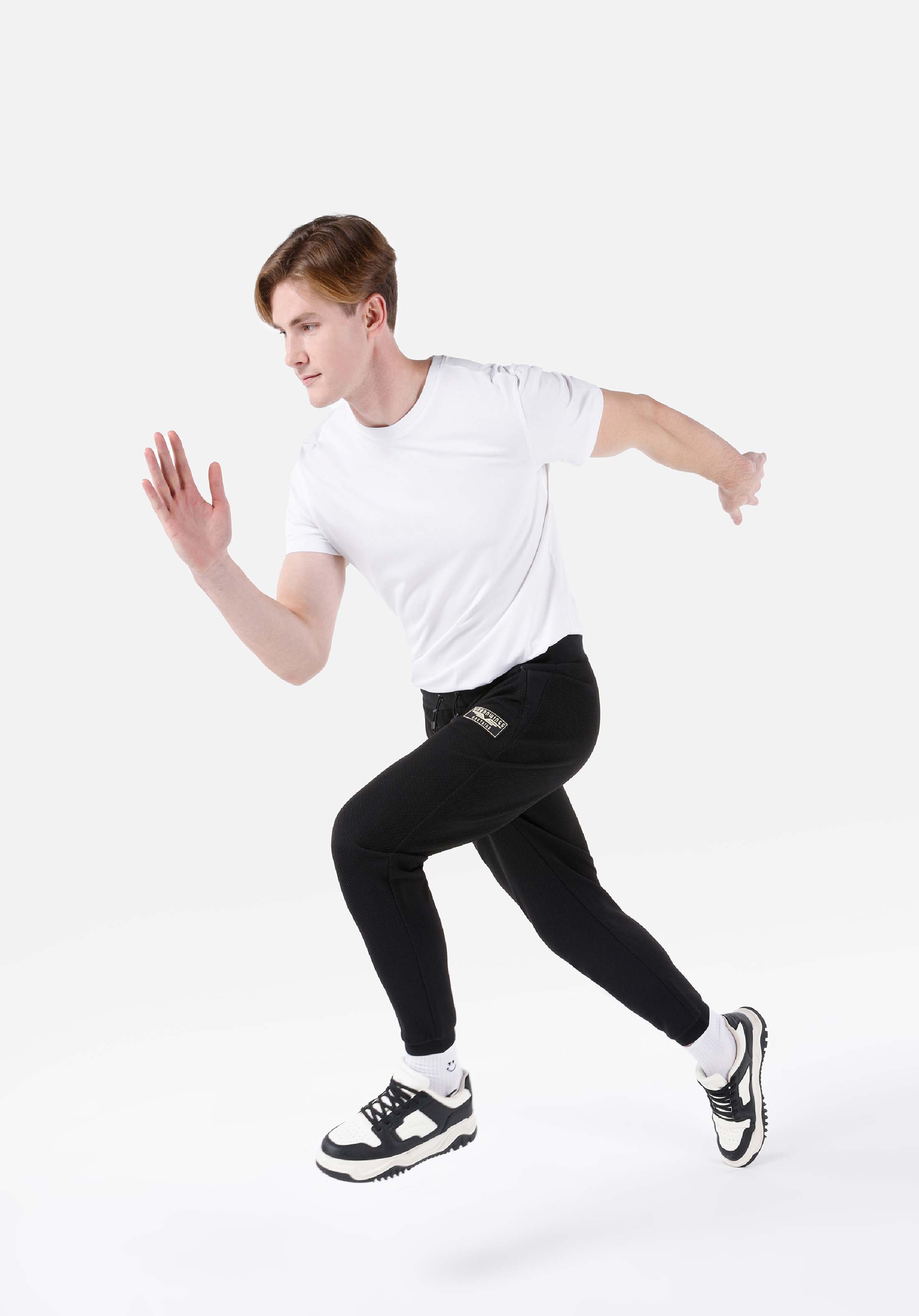 Показать информацию о Мужские черные спортивные штаны slim fit средняя посадка