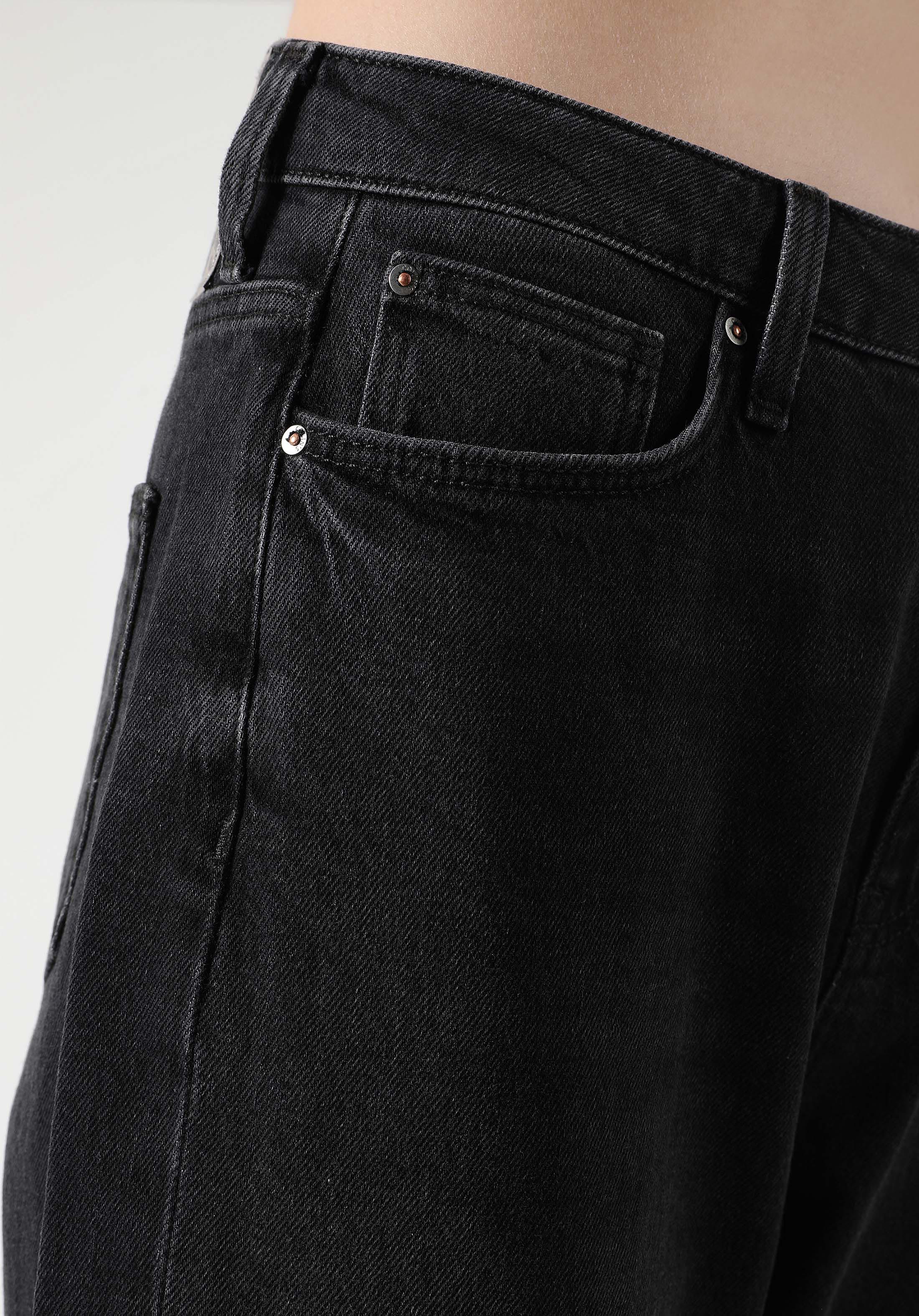 Показать информацию о Mom fit поднимающаяся талия уменьшающиеся ноги женские джинсы из денима