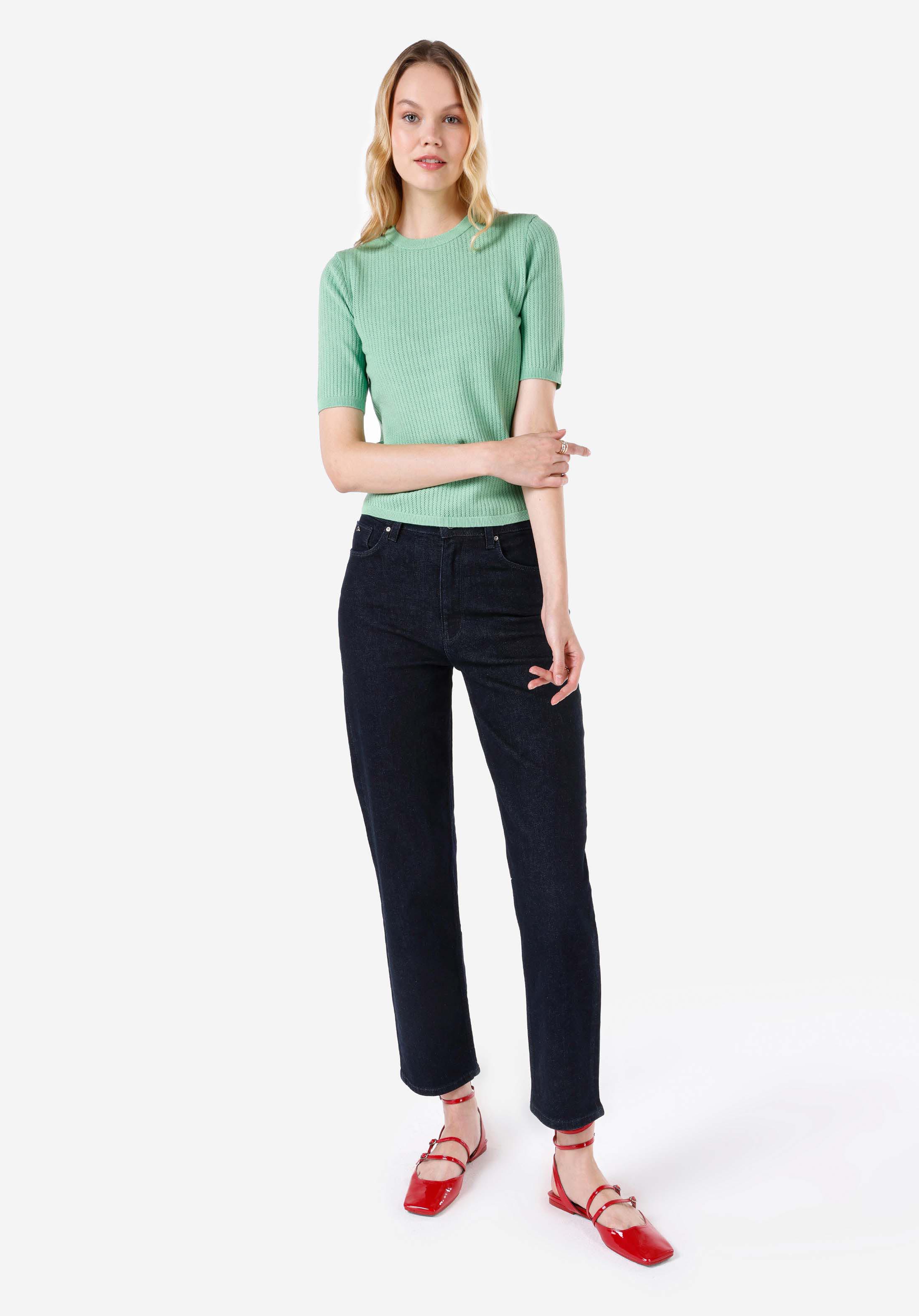 Показать информацию о Slim fit женский зеленый свитер с круглым вырезом и короткими рукавами