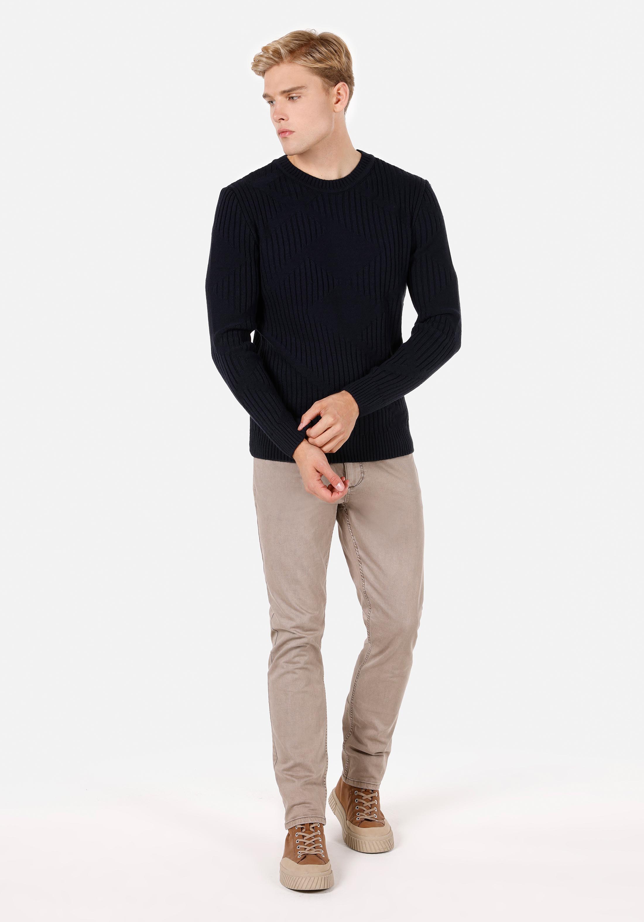 Показать информацию о Мужская Свитеры