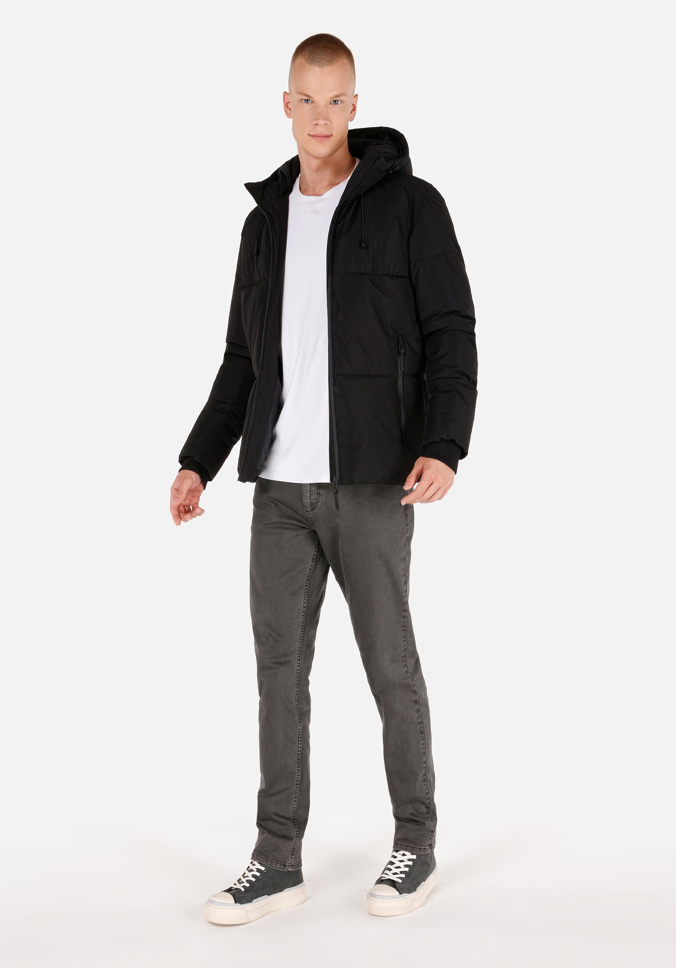 Показать информацию о Мужское черное пальто slim fit