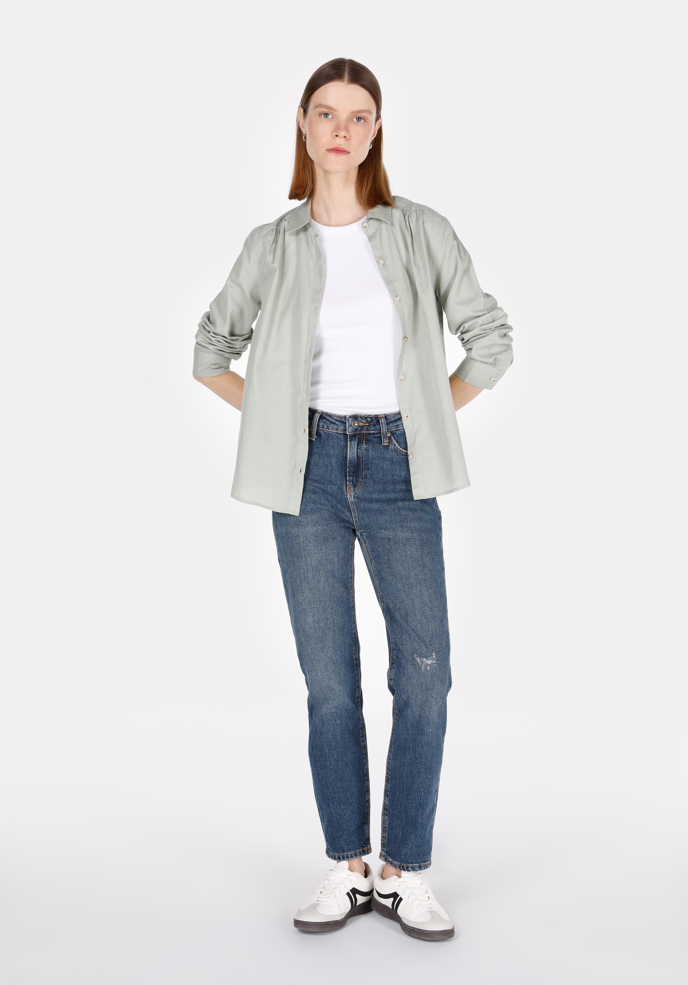 Показать информацию о Женские джинсы индиго slim fit прямые средняя посадка