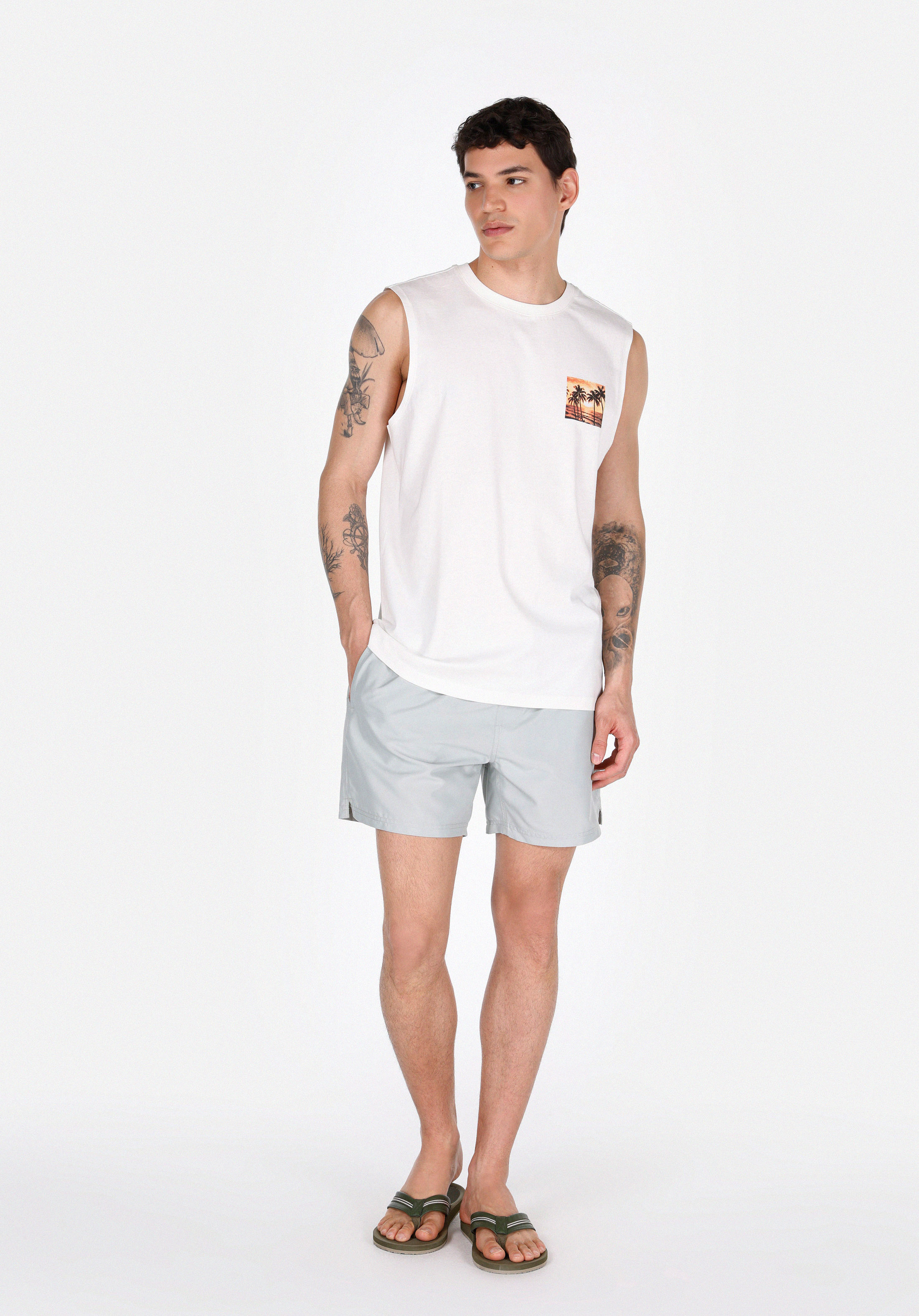 Показать информацию о Slim fit прямые мужские зеленые плавательные шорты