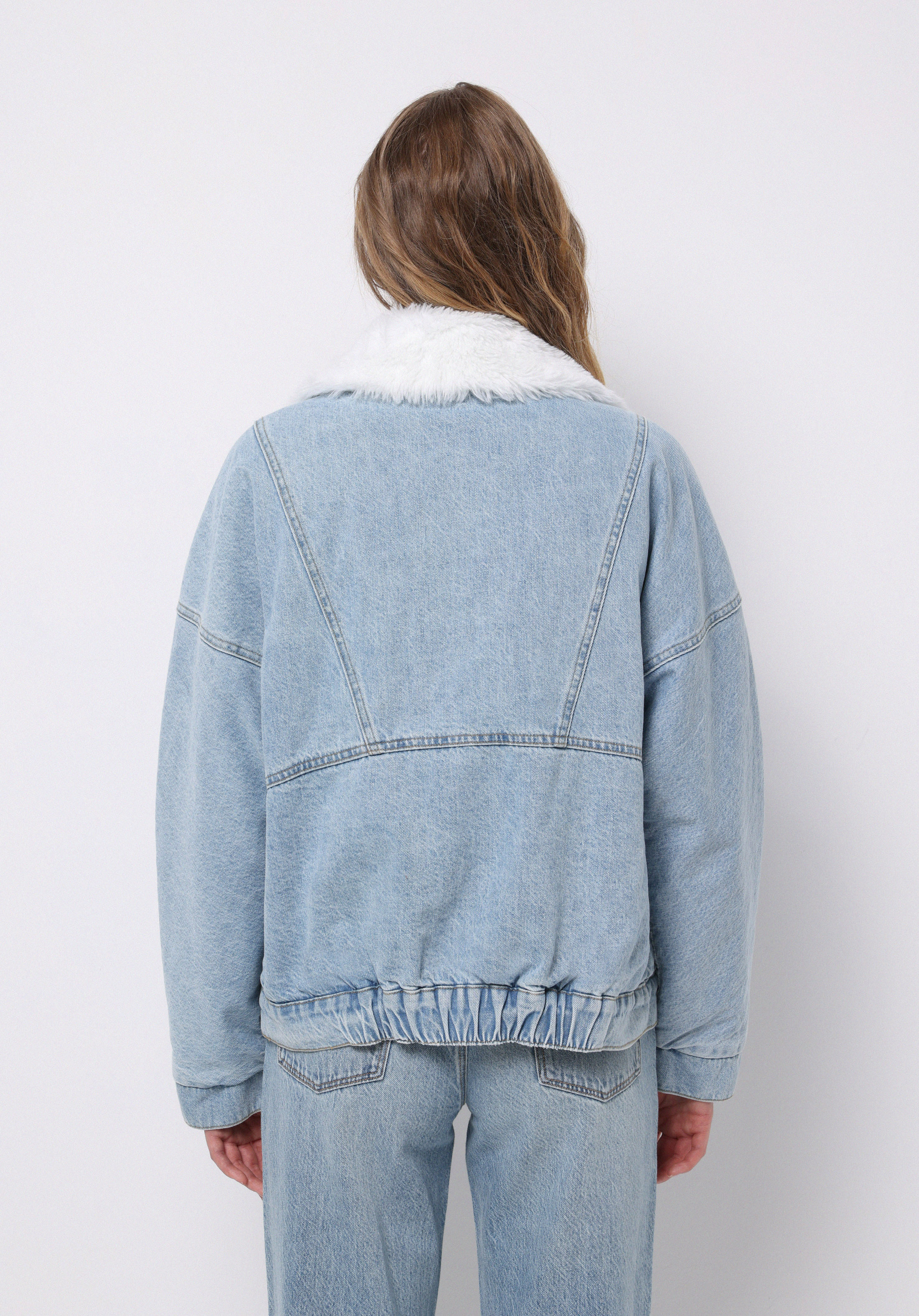 Показать информацию о Женский жакет