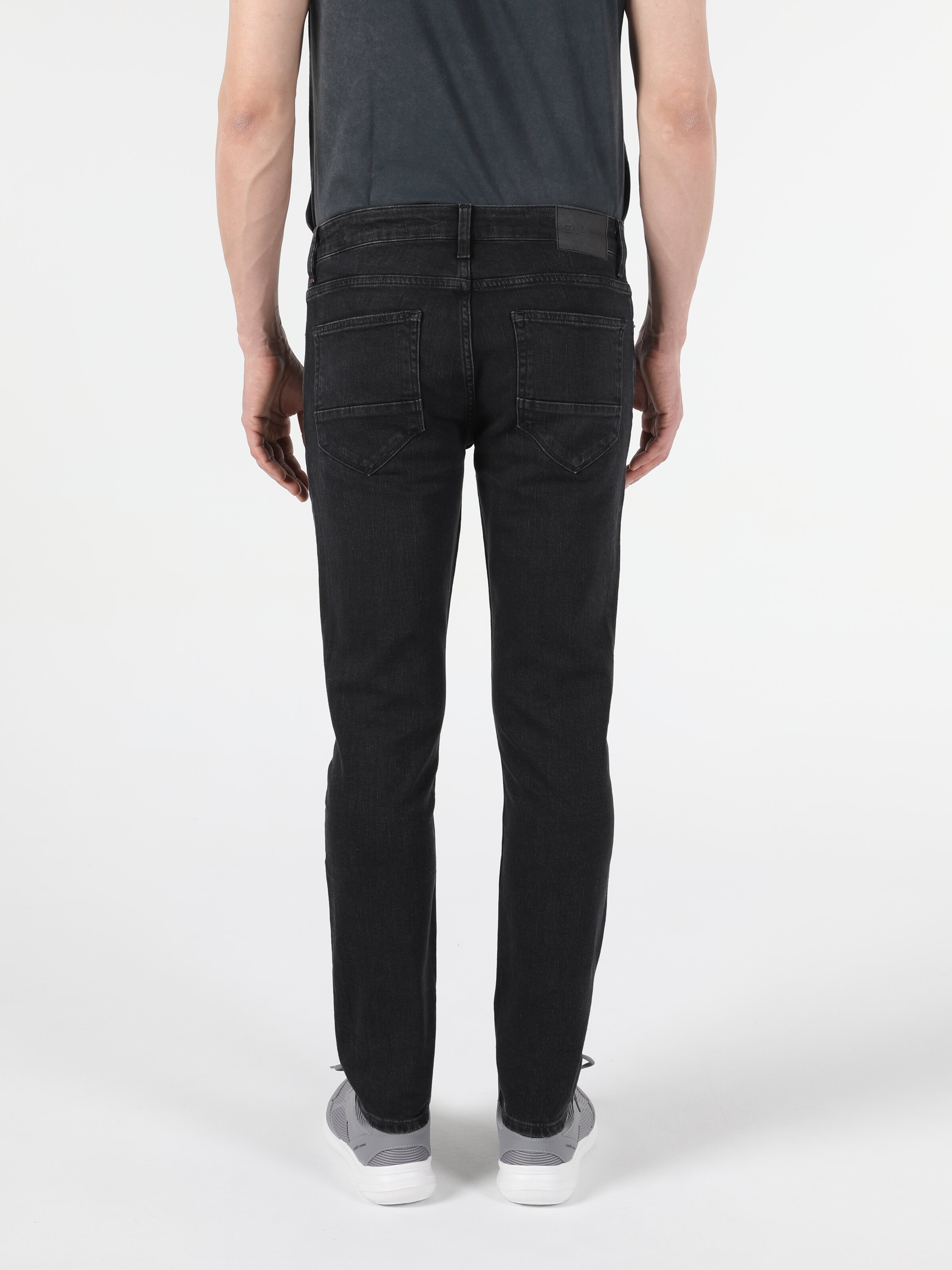 044 KARL straight fit 