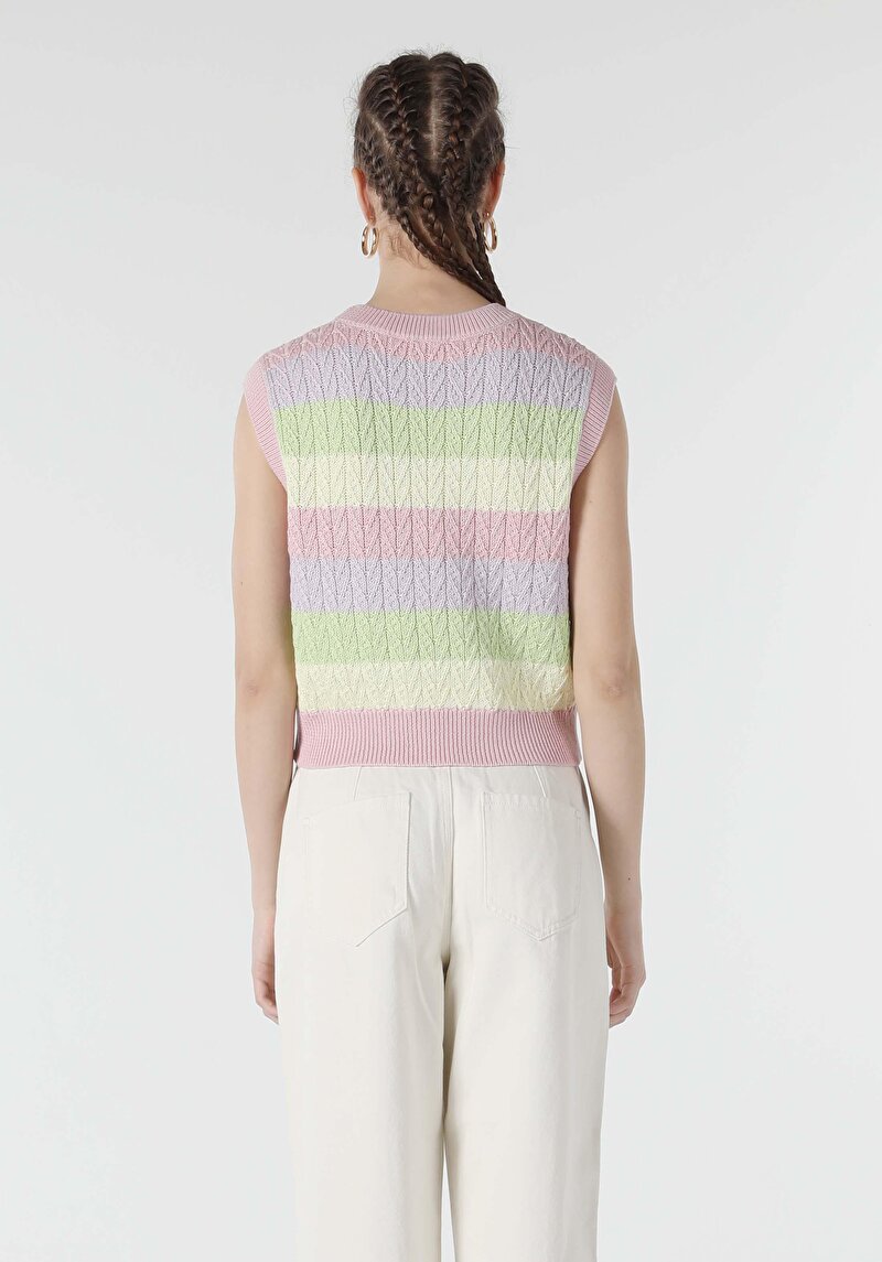 Показать информацию о Женский свитер