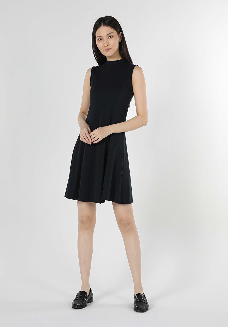 Показать информацию о Женское платье