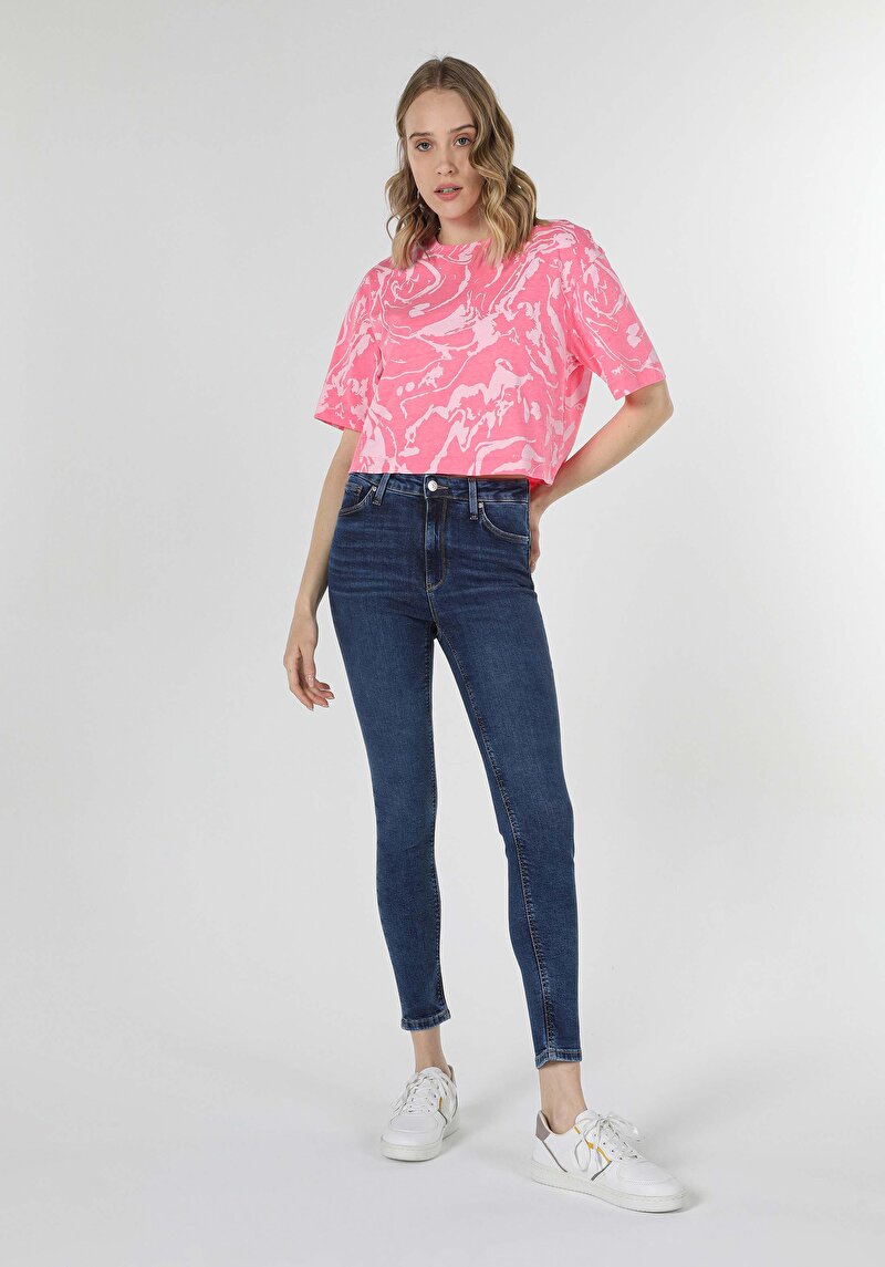 Изображение Женские джинсы из денима супероблегающего кроя со средней посадкой