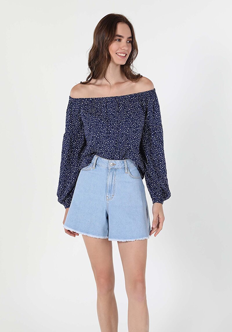 Изображение Женская синяя рубашка стандартного кроя