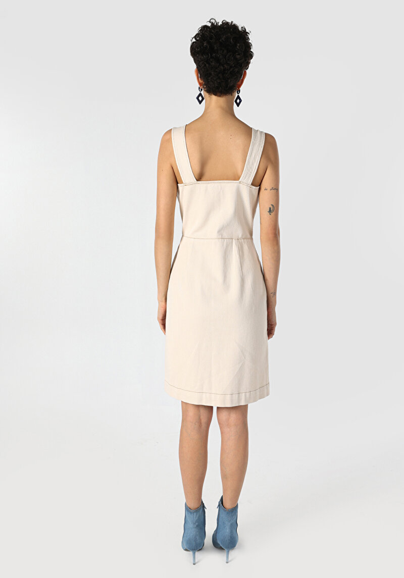 Показать информацию о Женское облегающее платье без рукавов из натуральной ткани