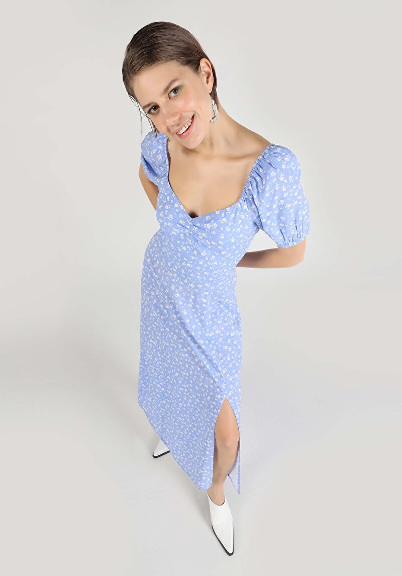 Изображение Женское синее платье стандартного кроя