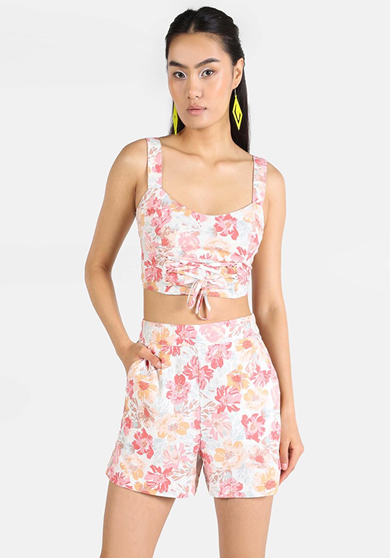 Показать информацию о Женские разноцветные шорты стандартного кроя с завышенной талией