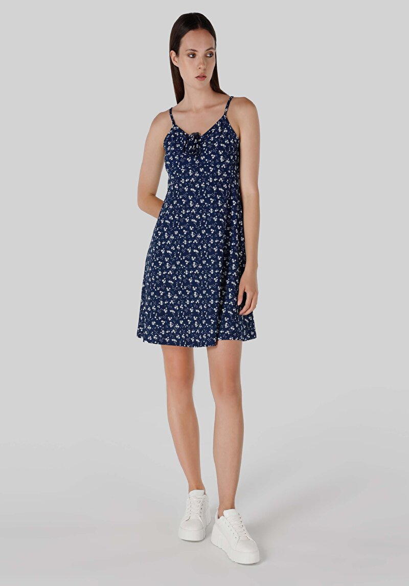 Показать информацию о Женское платье