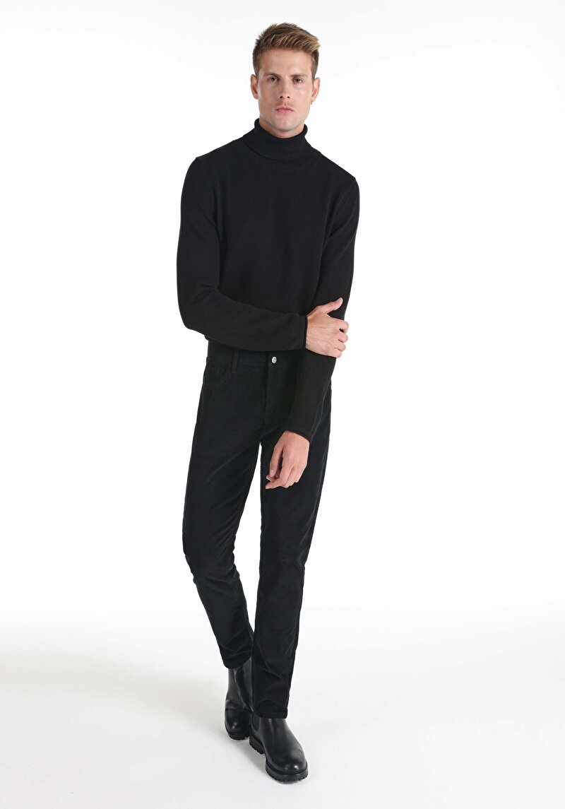 Изображение Мужские брюки антрацитового цвета, прямого кроя, средней посадки