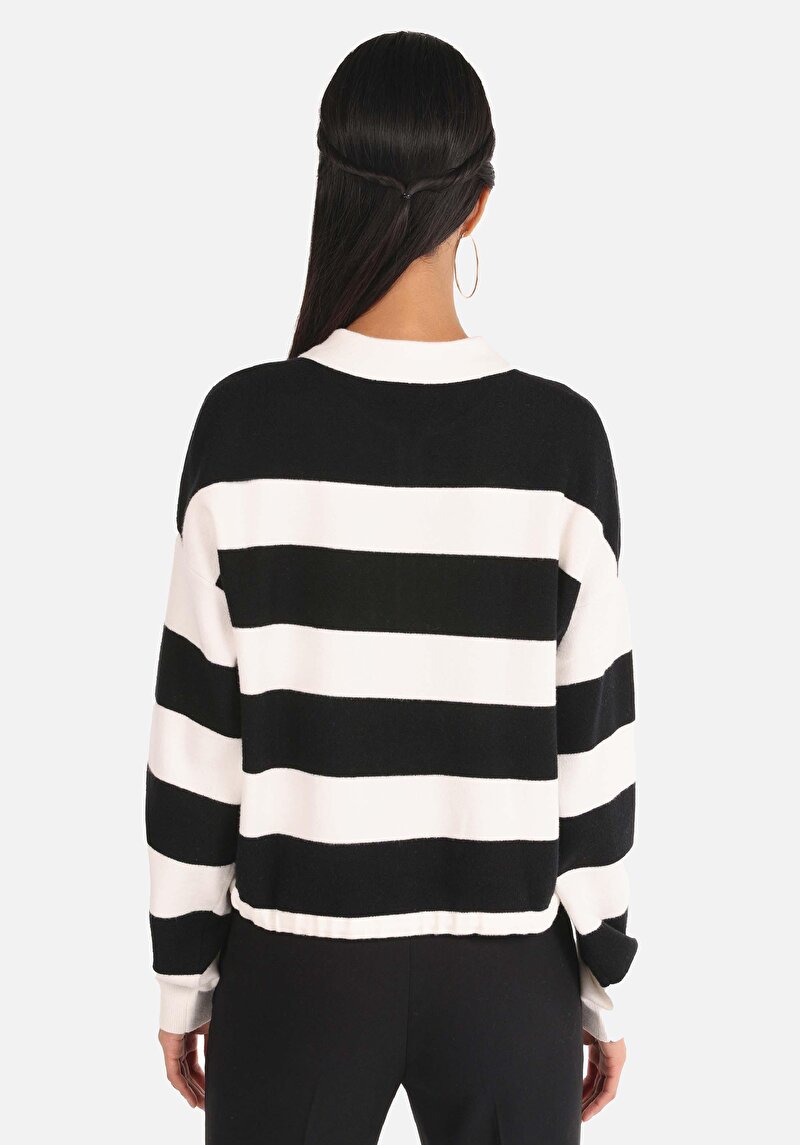 Показать информацию о Женский свитер