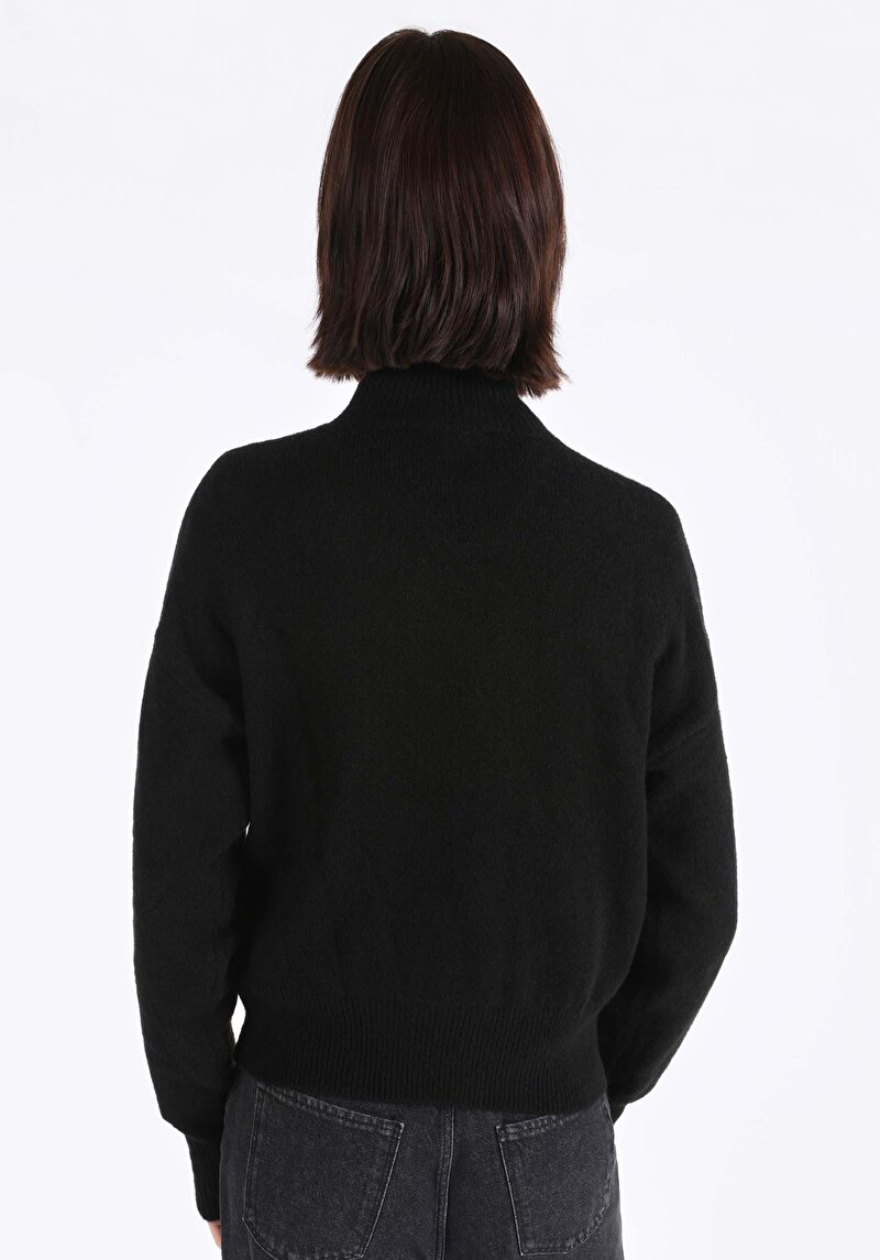 Показать информацию о Женский свитер