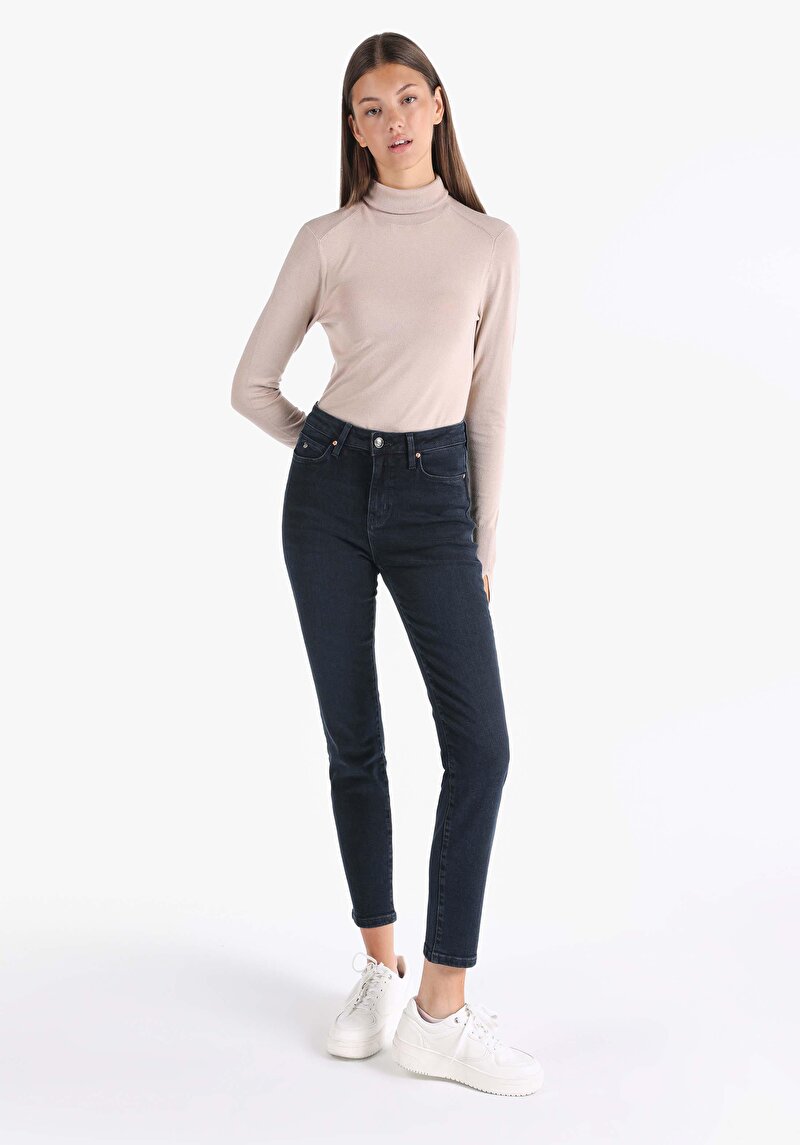 Изображение Женские джинсы темный индиго slim fit прямые средняя посадка
