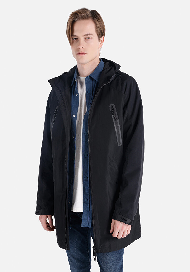 Изображение Мужское черное пальто прямого кроя