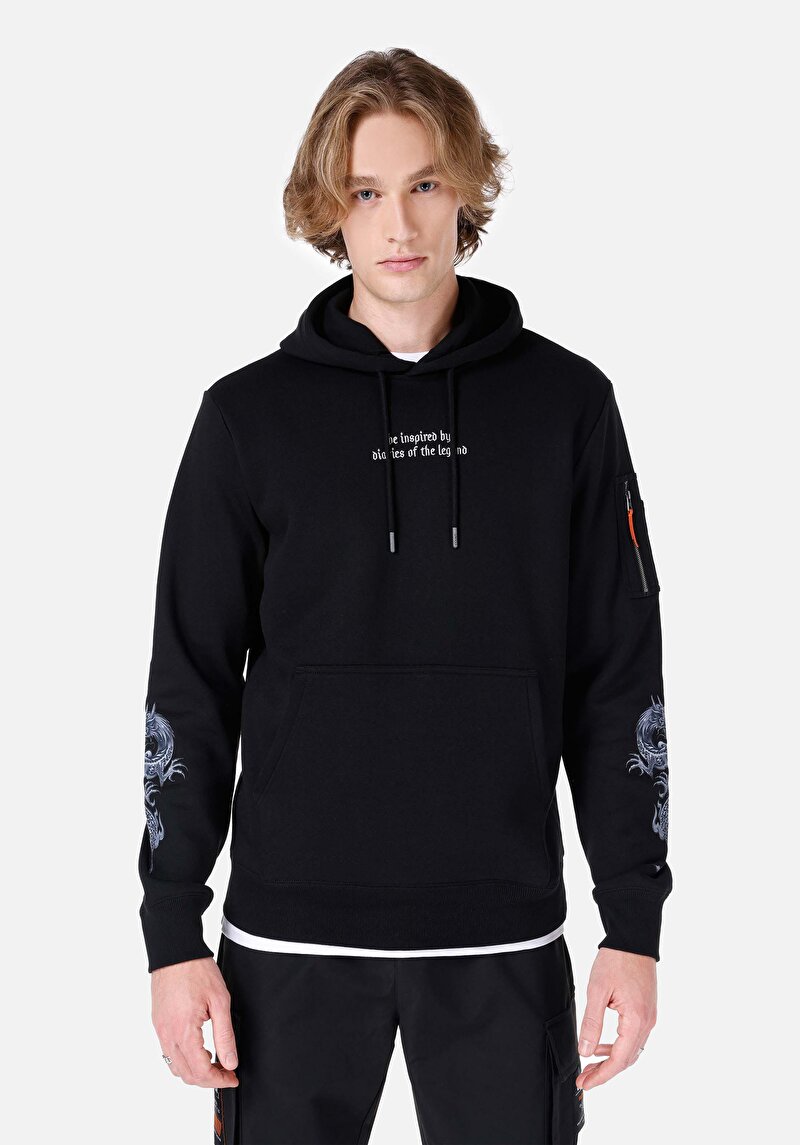 Изображение Мужская чёрная толстовка стандартного кроя