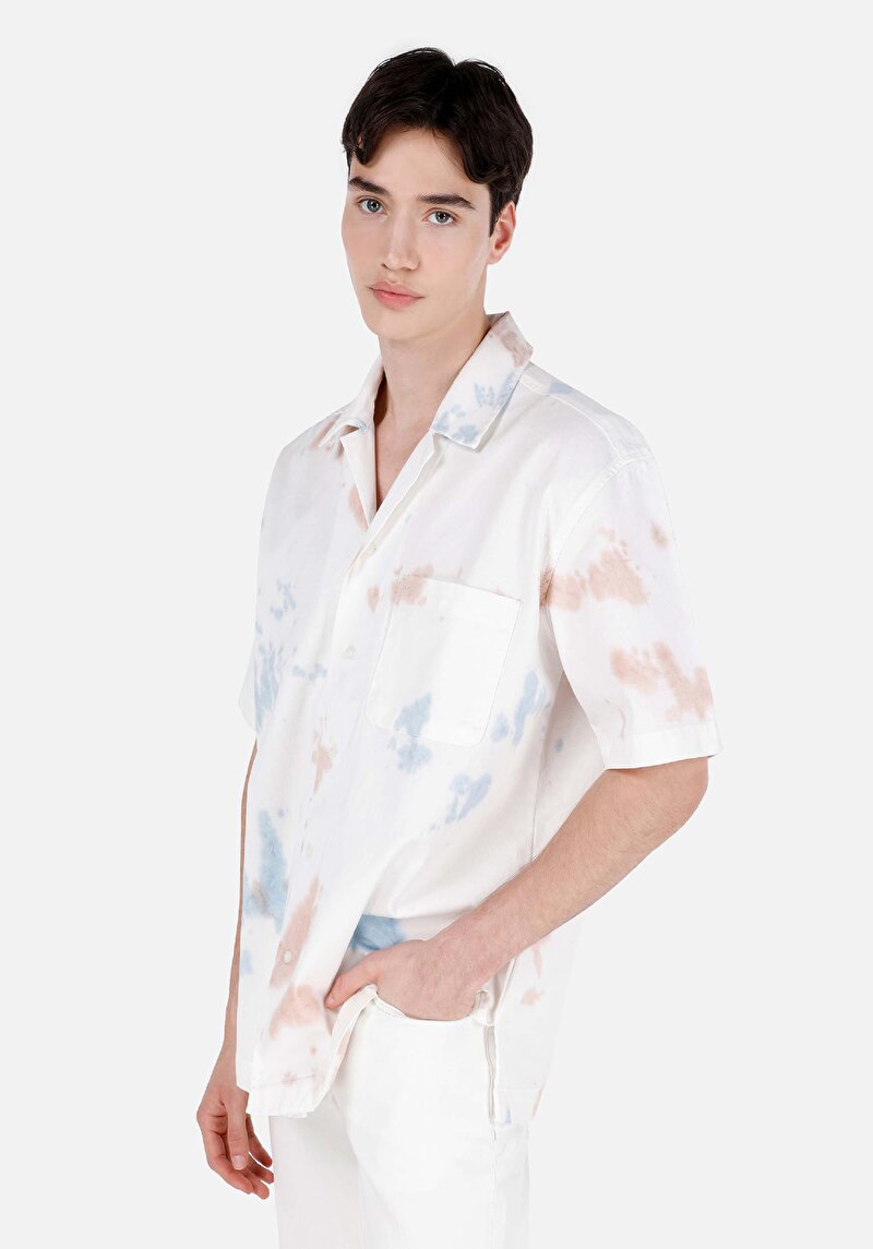 Изображение Мужская бежевая рубашка оверсайз с короткими рукавами