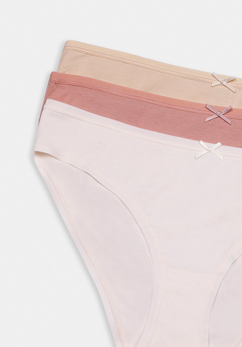 Изображение Женское нижнее бельё