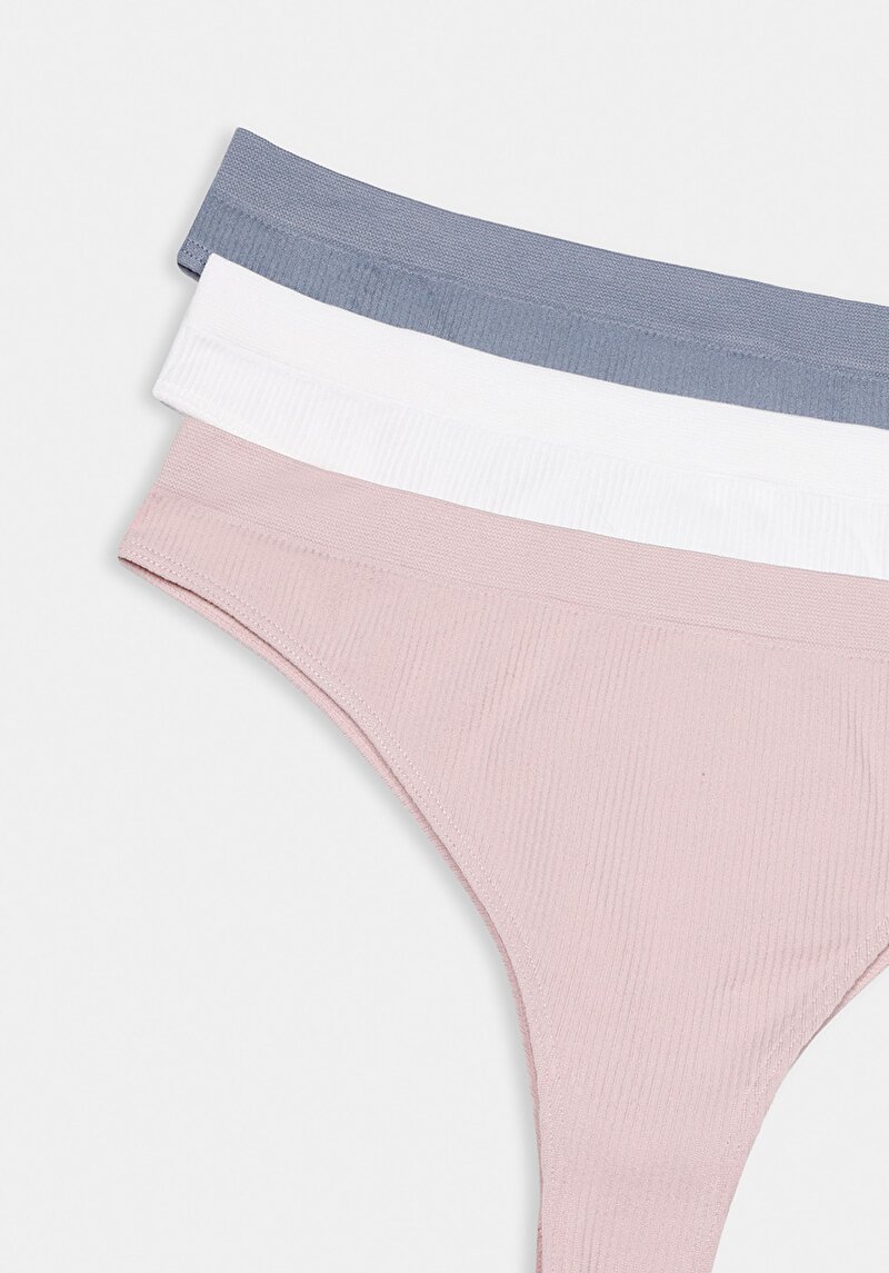 Изображение Женское нижнее бельё с комфортной посадкой