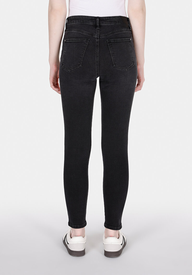 Изображение Женские черные джинсы skinny fit средняя посадка