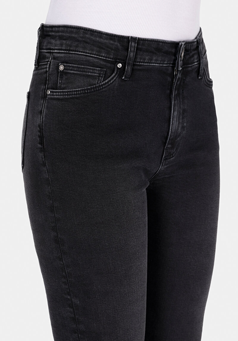 Изображение Женские черные джинсы skinny fit средняя посадка