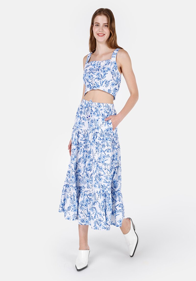 Показать информацию о Женская белая рубашка облегающего кроя без рукавов с квадратным воротником и цветочным принтом