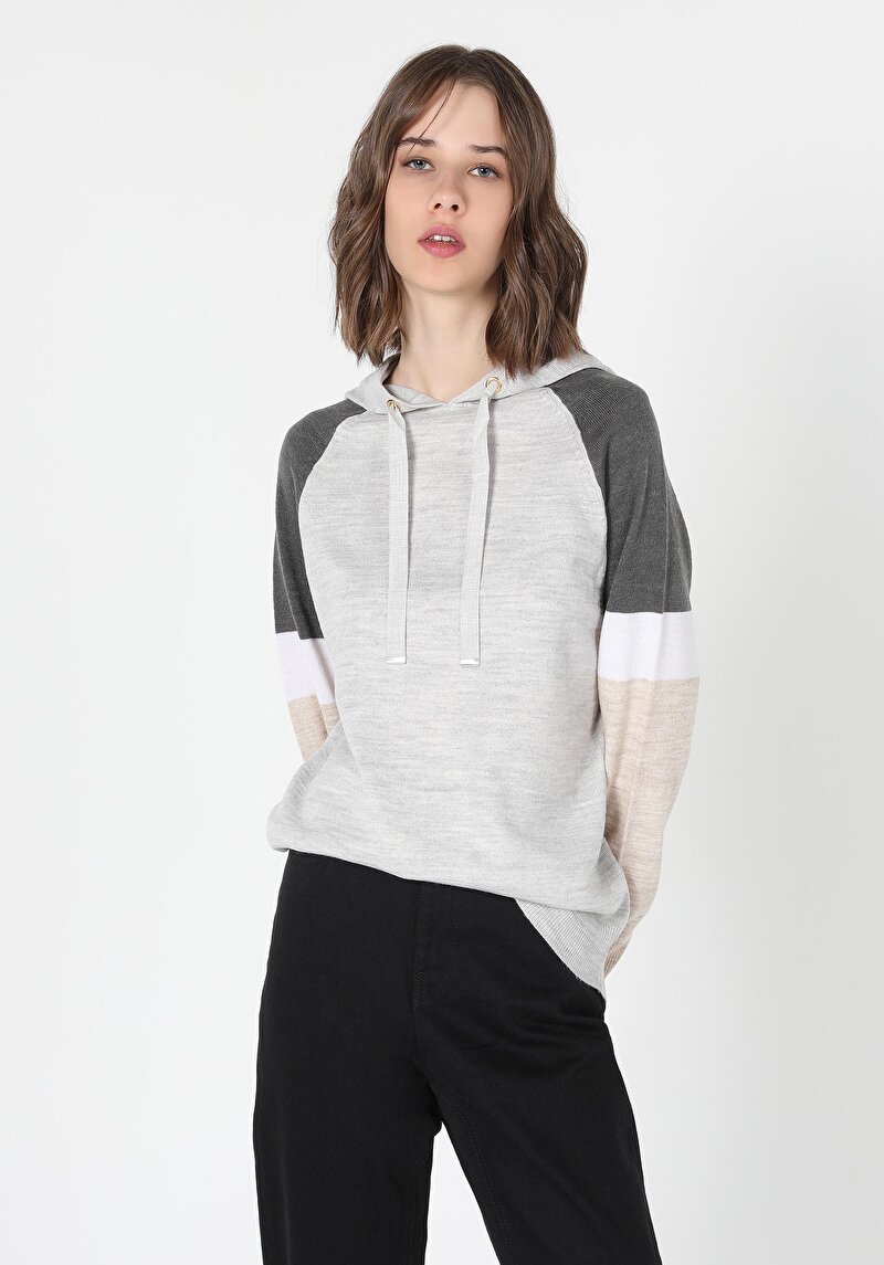 Показать информацию о Женский свитер