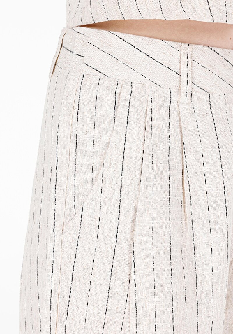 Показать информацию о Женские шорты экрю, стандартного кроя, с заниженной талией