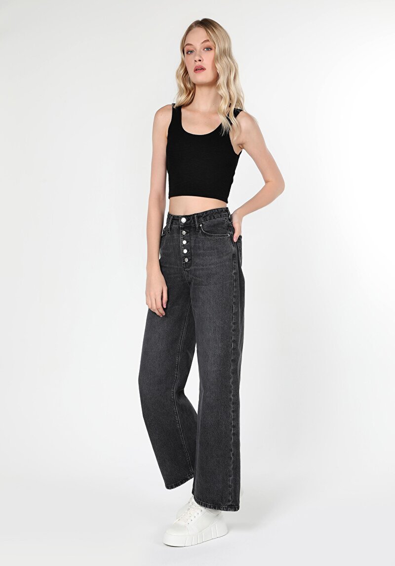 Изображение Женские примые джинсы цвета индиго стандаотного кроя с высокой талией