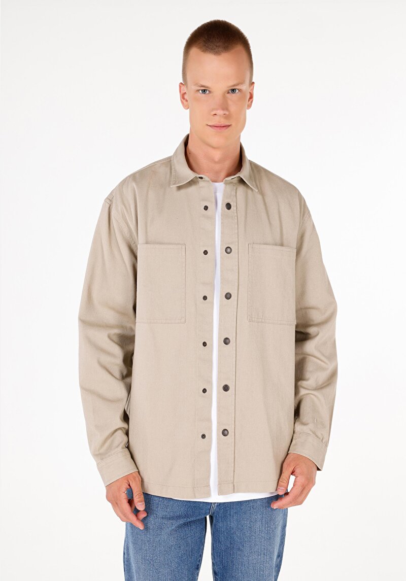 Изображение Мужская бежевая футболка свободного кроя с длинными рукавами